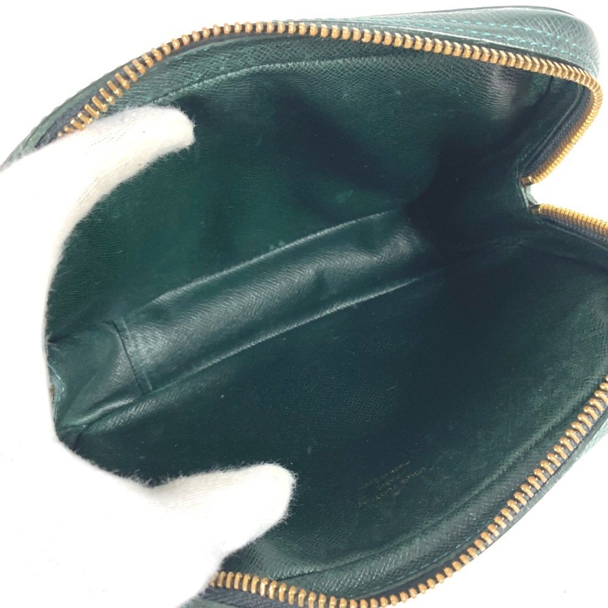 Louis Vuitton Taiga Episea Green Taiga Leather Clutch Bag Pouch (Pre-Owned)