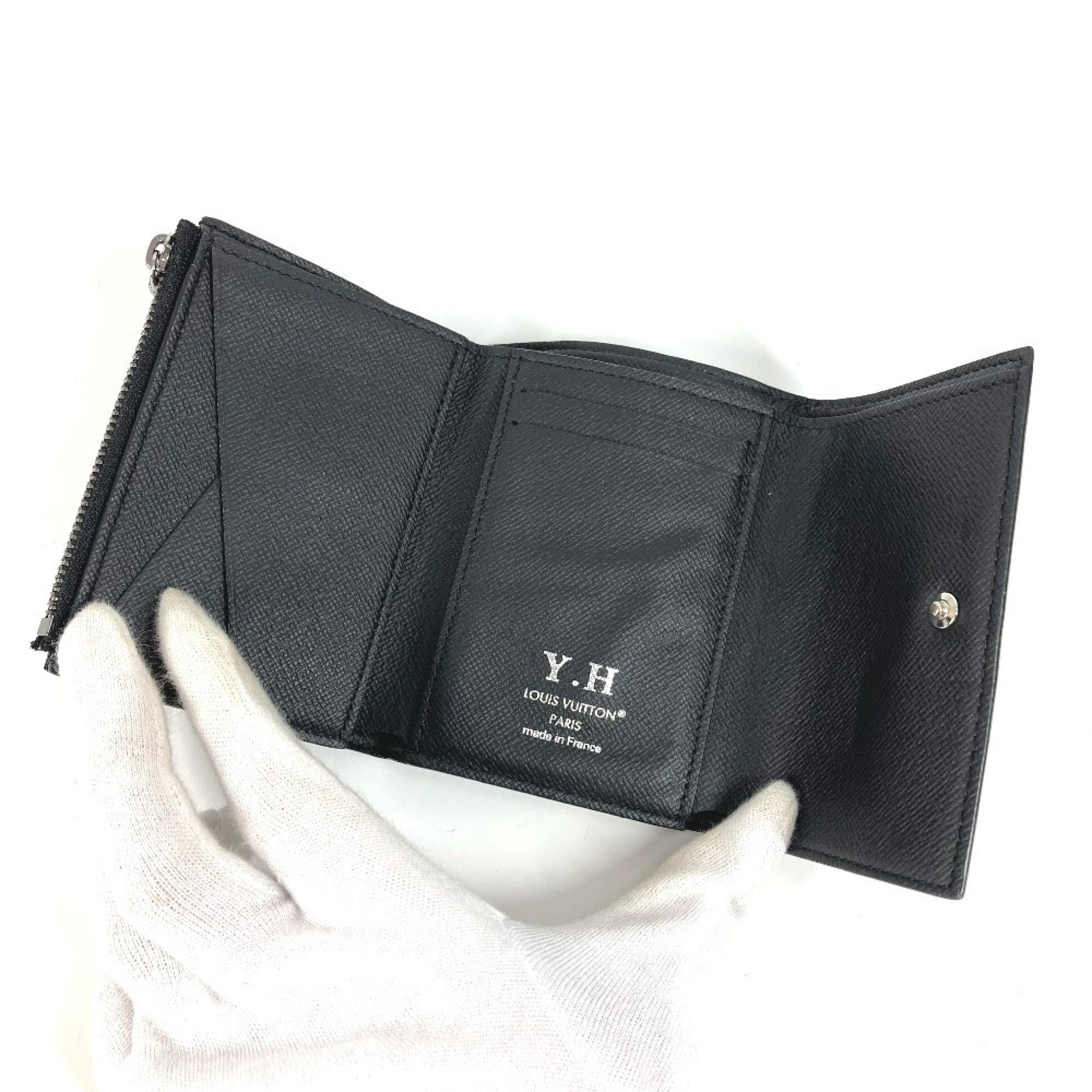 Louis Vuitton Black Monogram Eclipse Monogram Eclipse Wallet (Tri-Fold) (Pre-Owned)