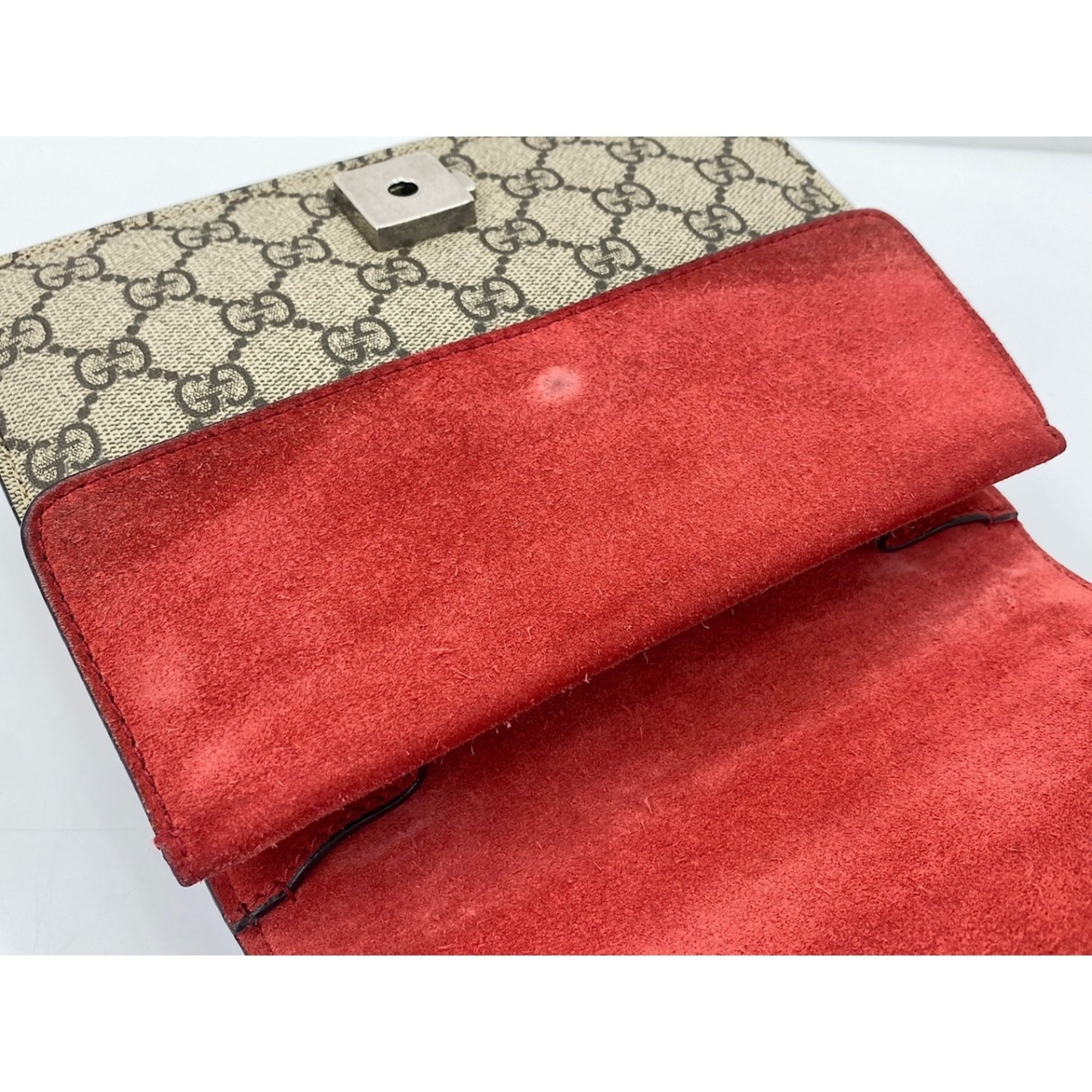 Gucci Red Color Shoulder Bag (Pre-Owned)