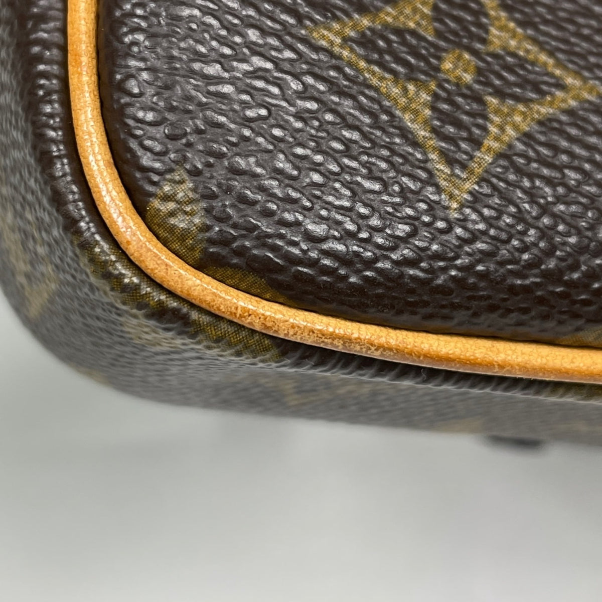 Louis Vuitton Monogram Brown Monogram Monogram Pochette Shoulder Bag (Pre-Owned)