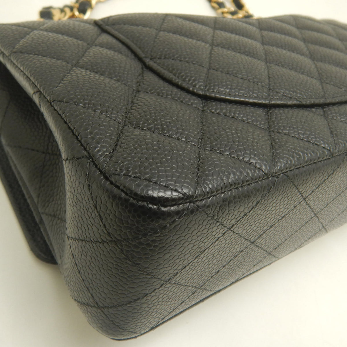 Chanel Black Grained Calfskin Shoulder Bag (Pre-Owned)