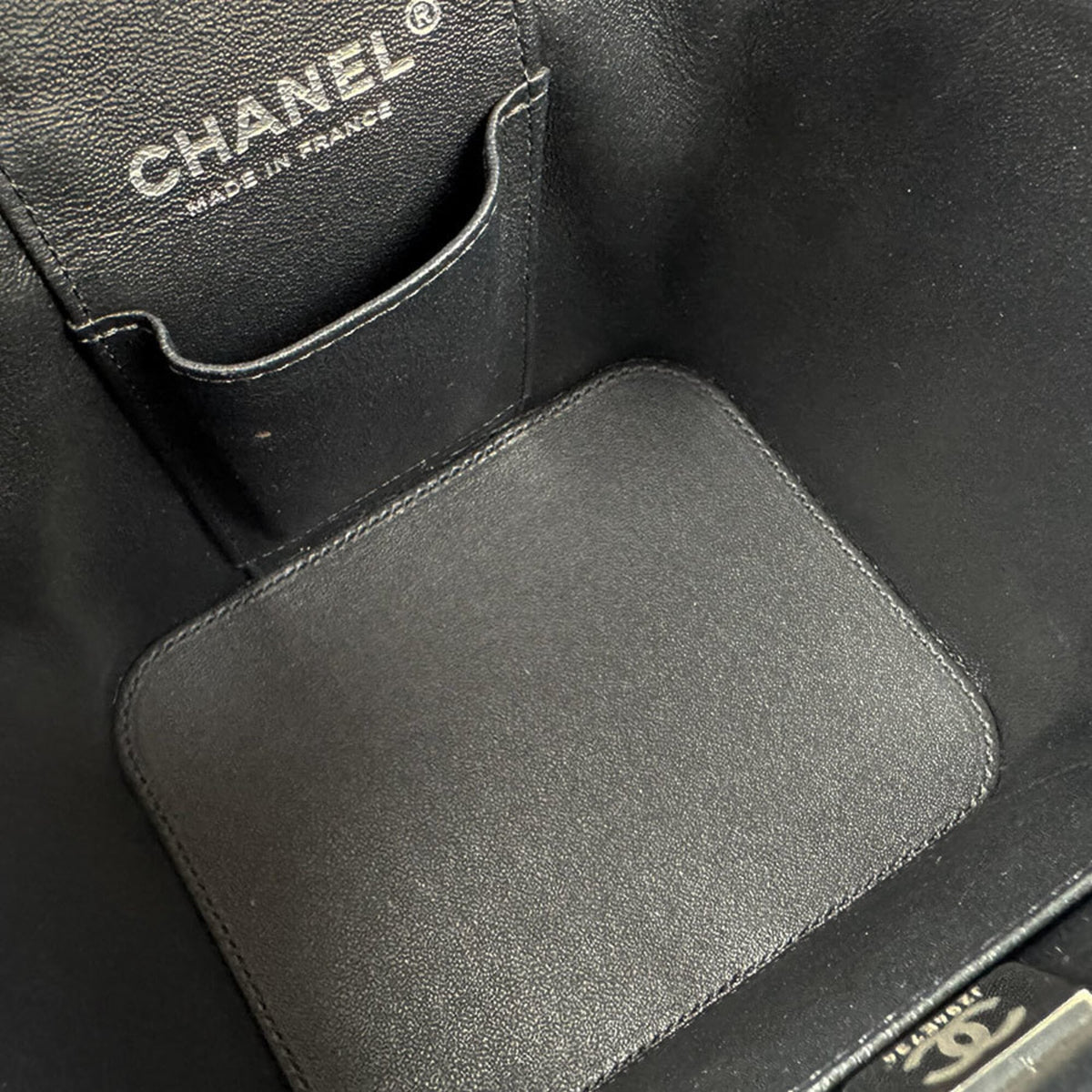 Chanel Black Grained Calfskin Shoulder Bag Vanity Bag (Pre-Owned)