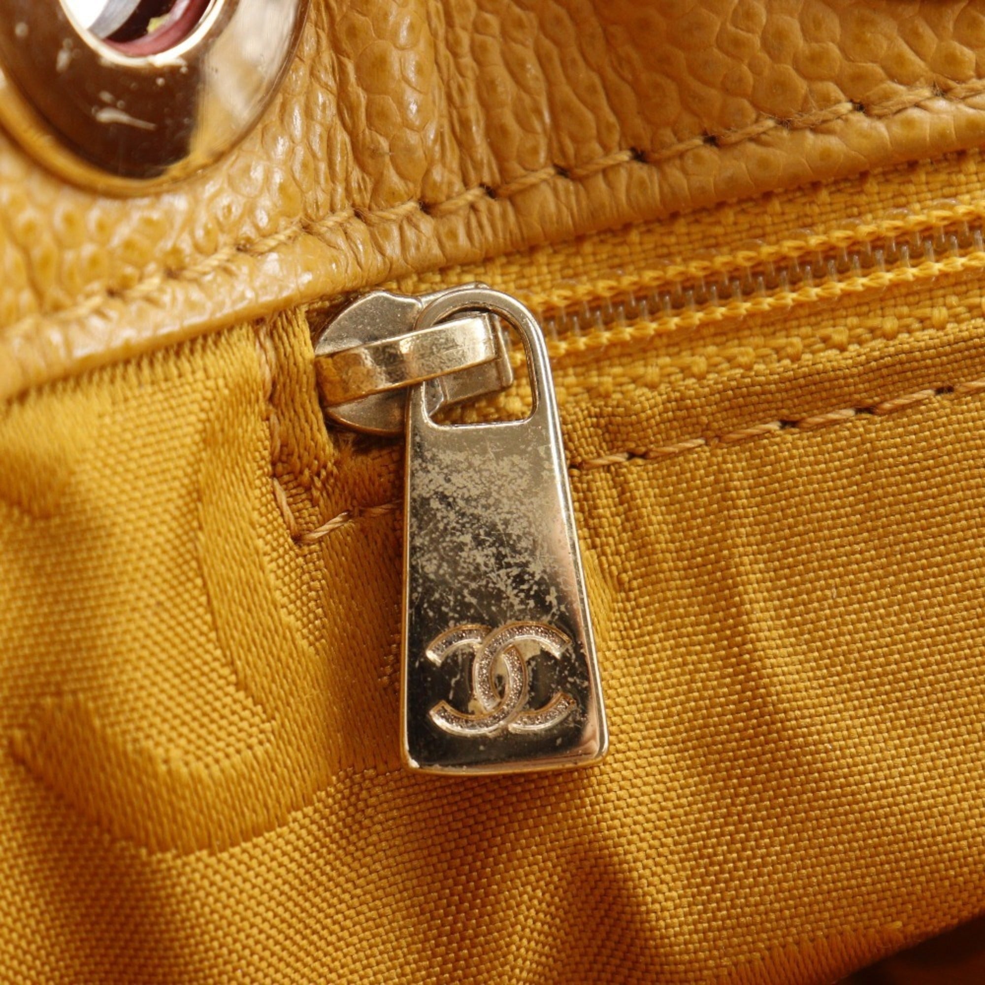 Chanel Brown Grained Calfskin Tote Bag (Pre-Owned)