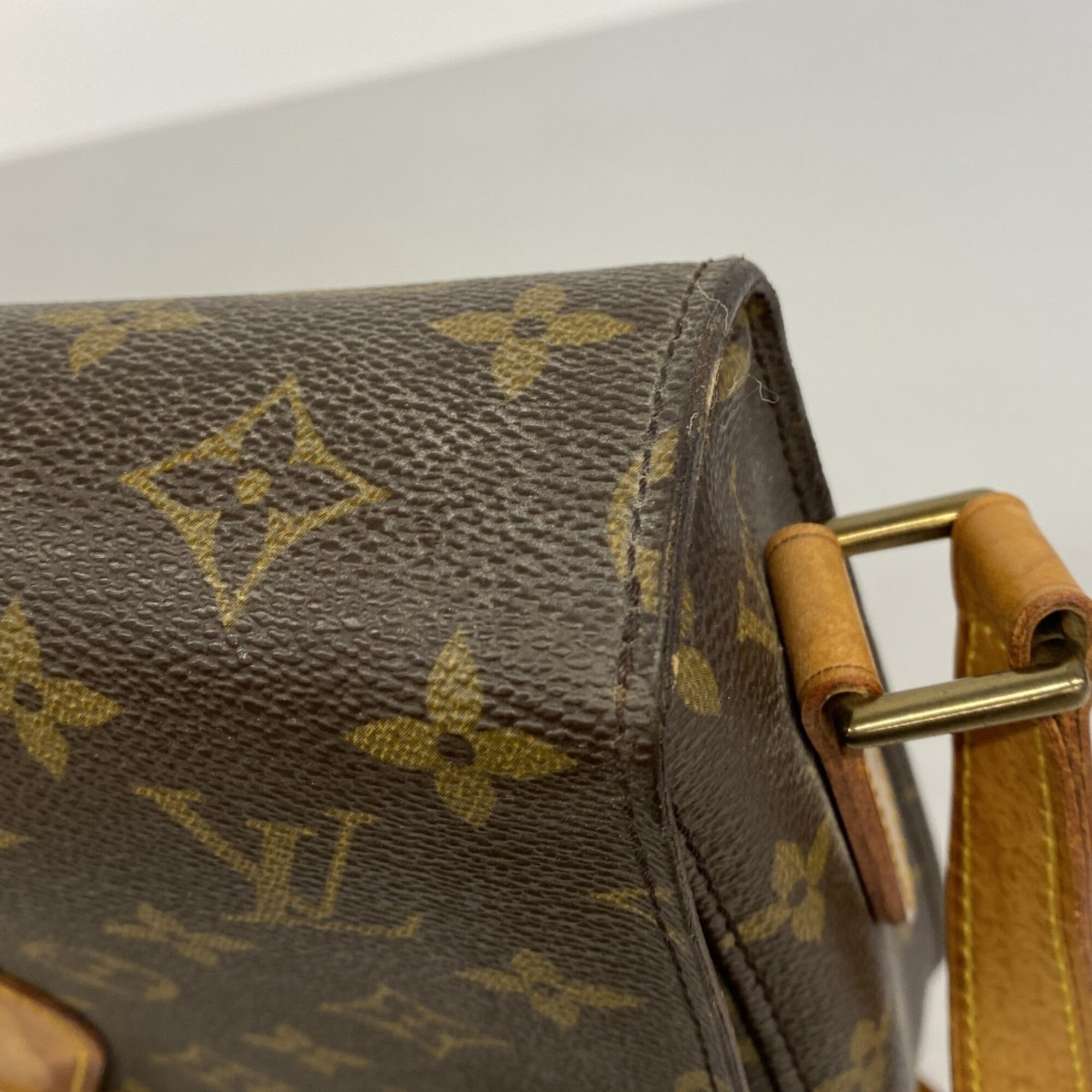 Louis Vuitton Brown Shoulder Bag (Pre-Owned)