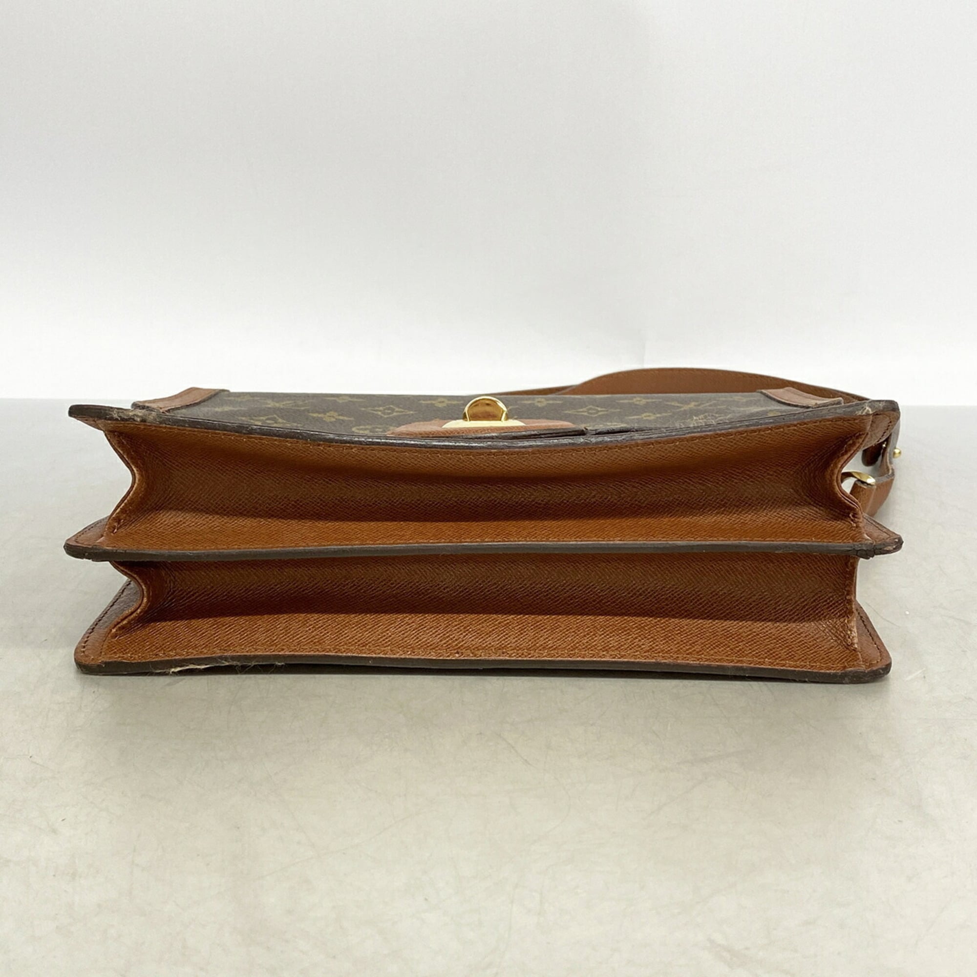 Louis Vuitton Brown Shoulder Bag (Pre-Owned)