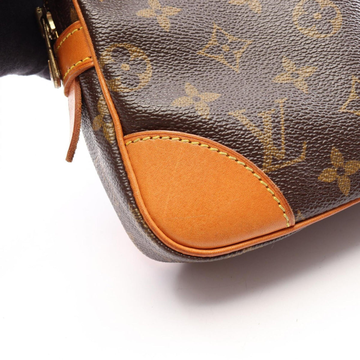 Louis Vuitton Brown Coated Canvas Monogram Leather Clutch Bag Handbag (Pre-Owned)