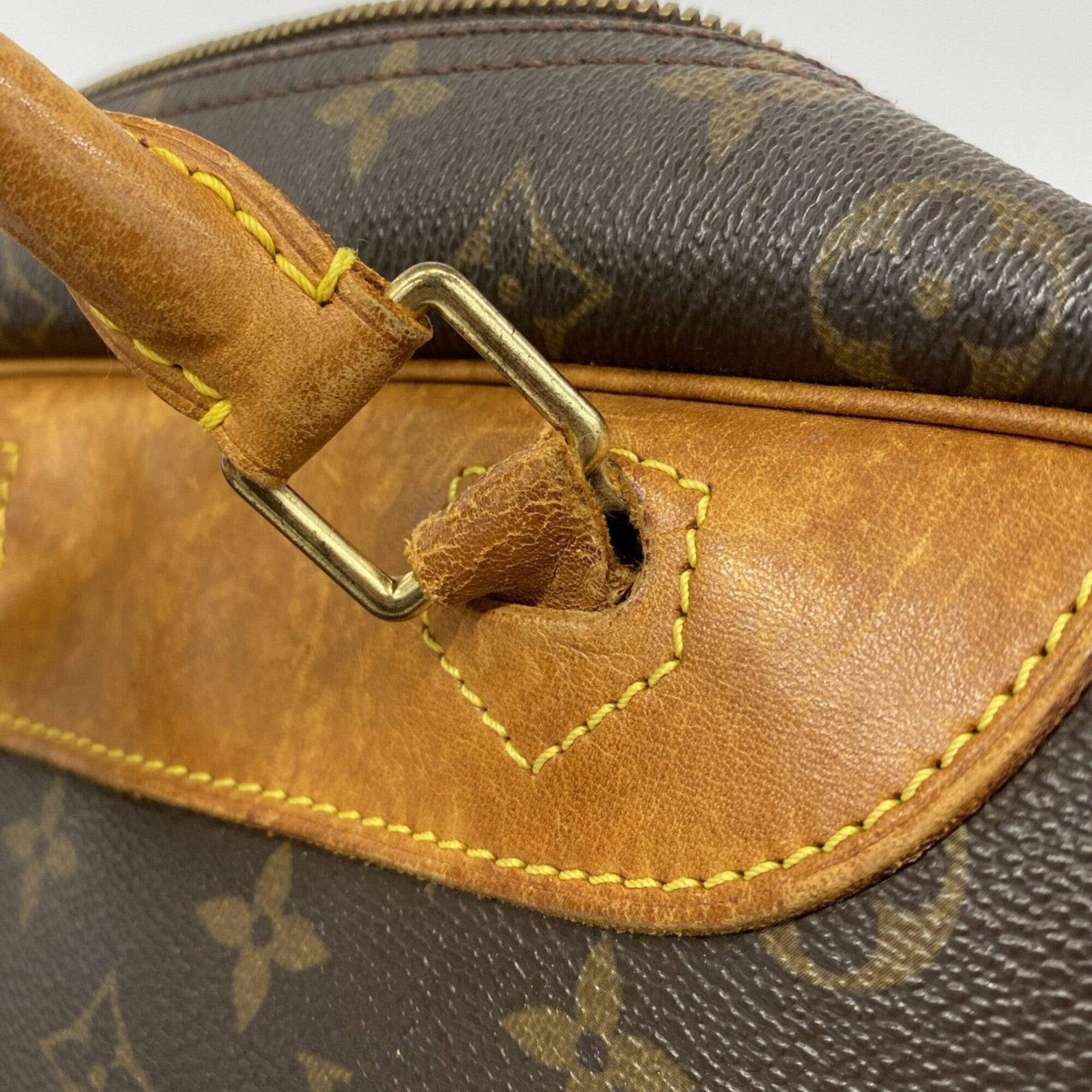 Louis Vuitton Brown Handbag (Pre-Owned)