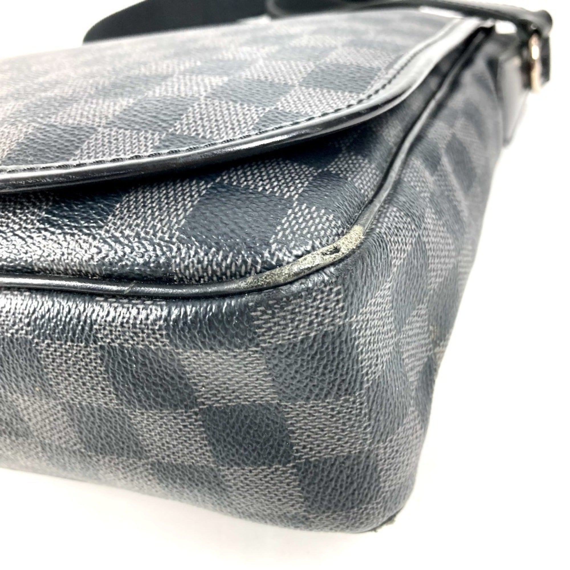 Louis Vuitton Damier Graphite Black Damier Graphite Messenger Bag Shoulder Bag (Pre-Owned)
