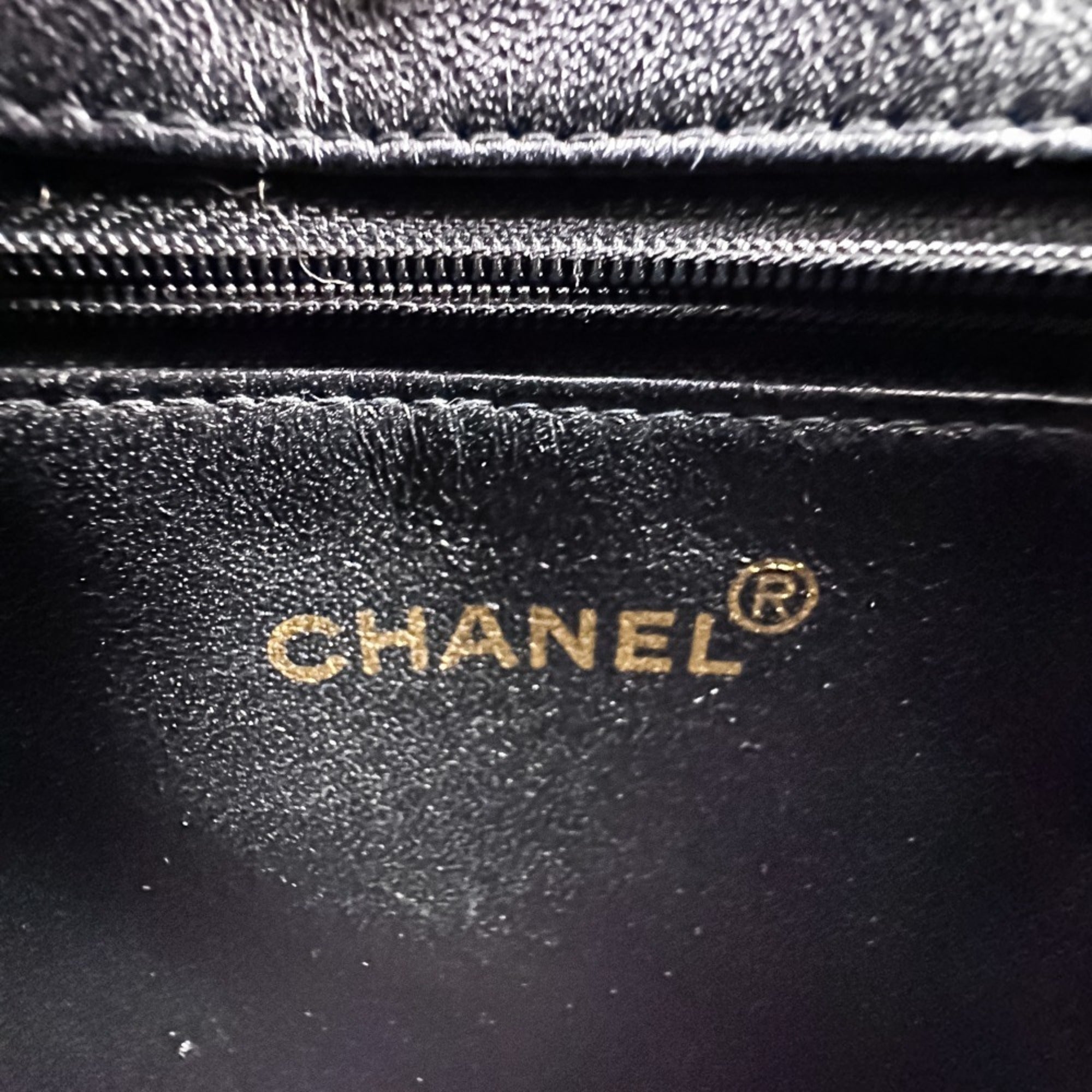 Chanel Matelasse Black Grained Calfskin Handbag Tote Bag (Pre-Owned)