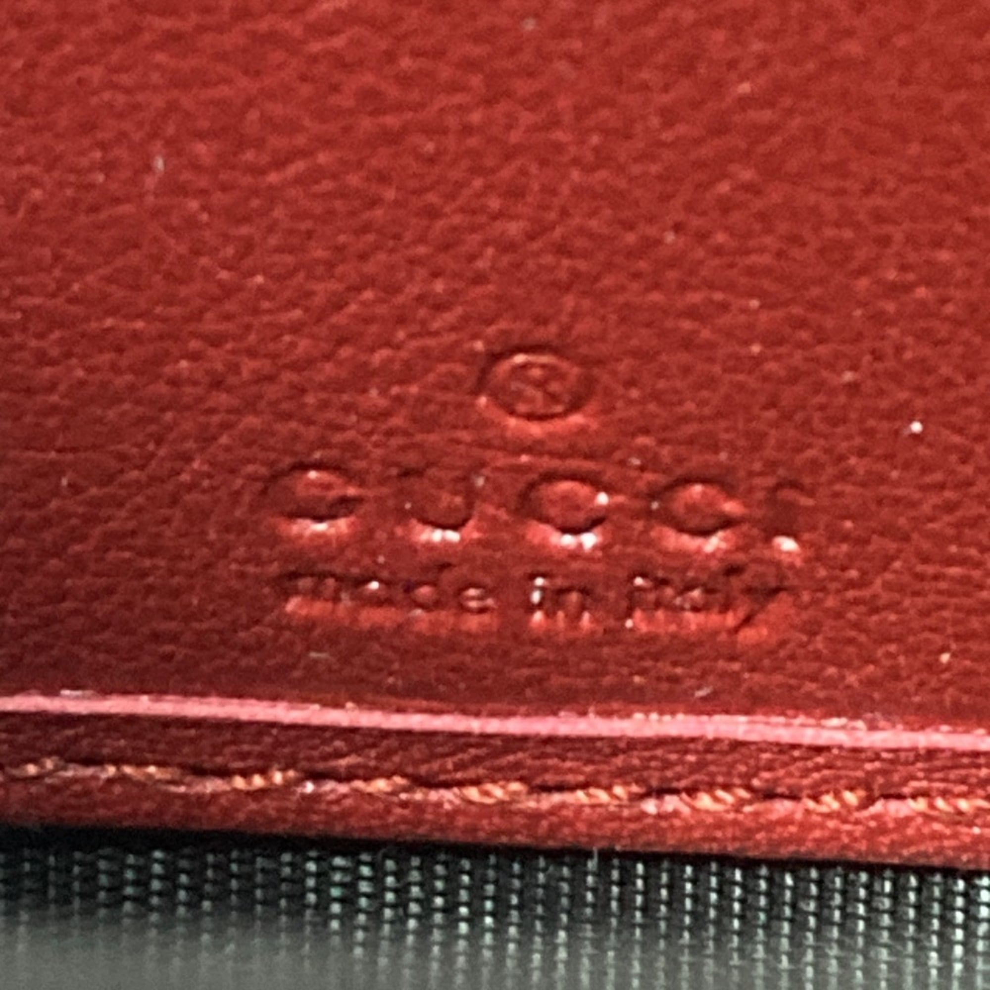 Gucci Red Color Patent Leather Long Wallet (Bi-Fold) (Pre-Owned)