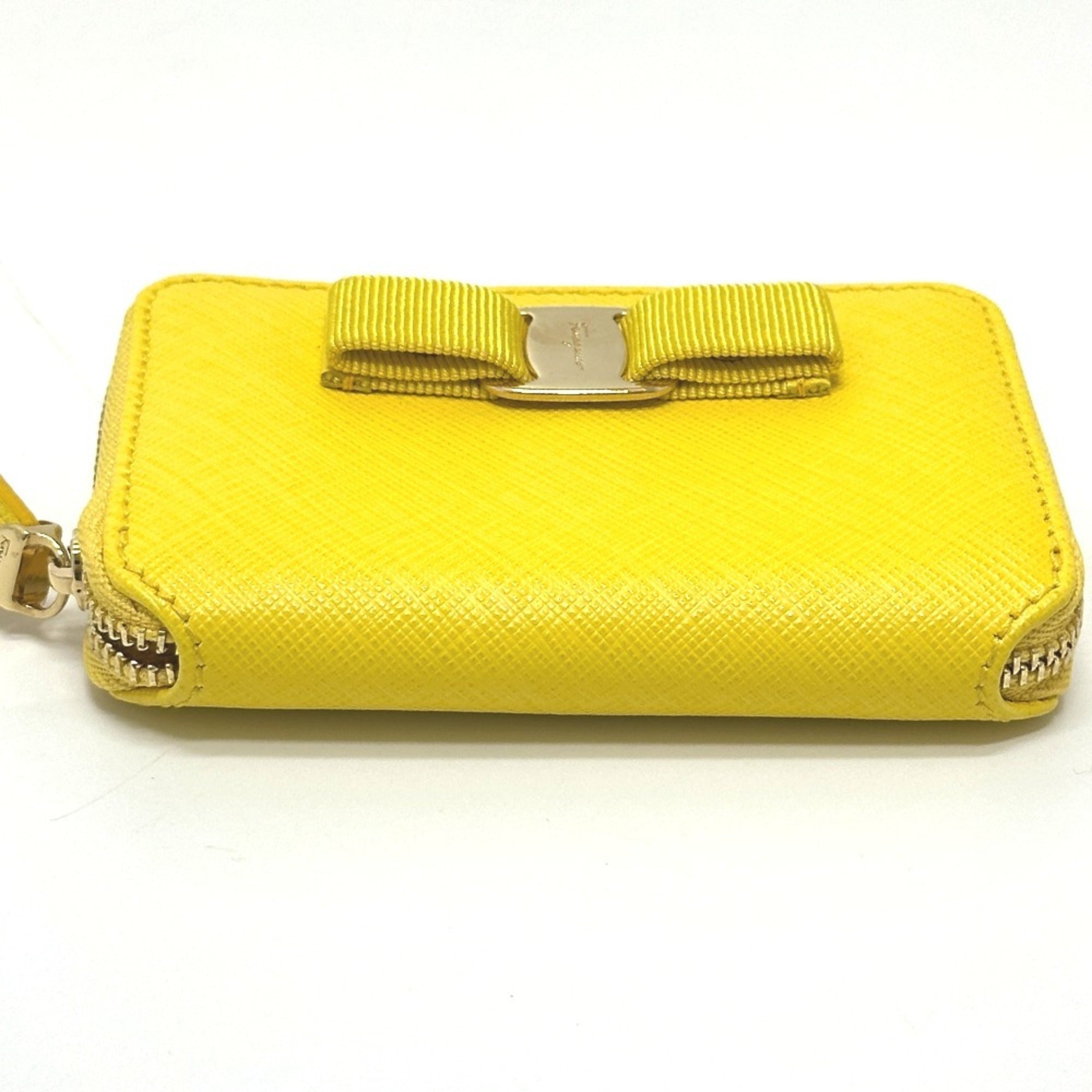 Salvatore Ferragamo Yellow Leather Coin Purse/Coin Case (Pre-Owned)