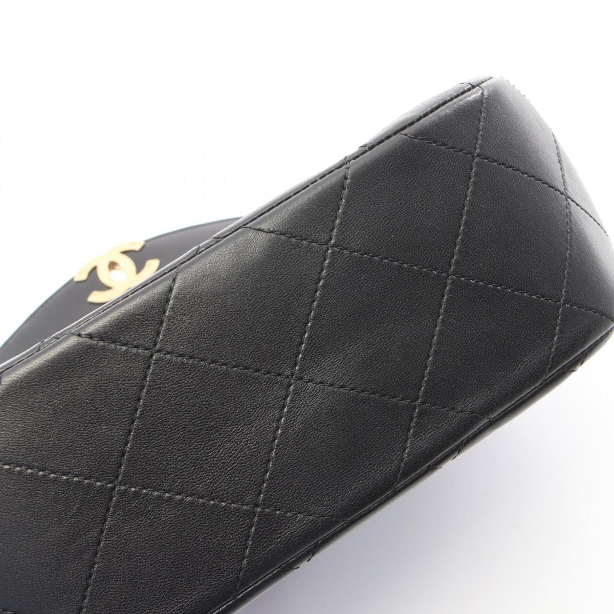 Chanel Black Leather Handbag Shoulder Bag (Pre-Owned)