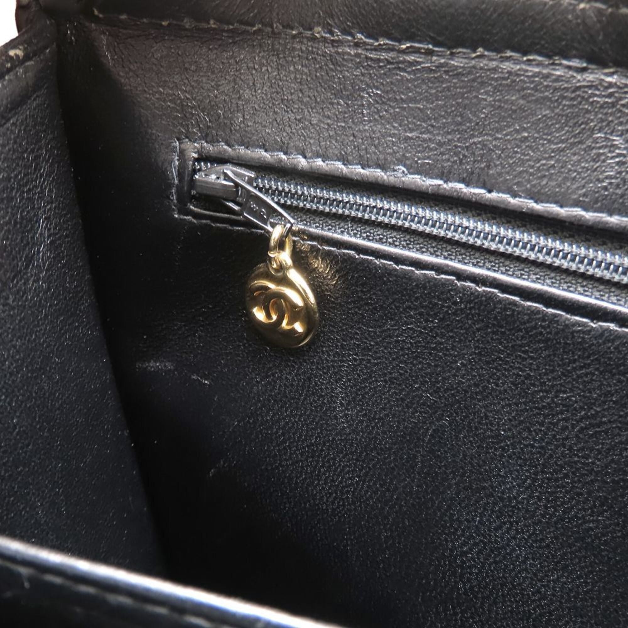 Chanel Black Leather Handbag Tote Bag (Pre-Owned)