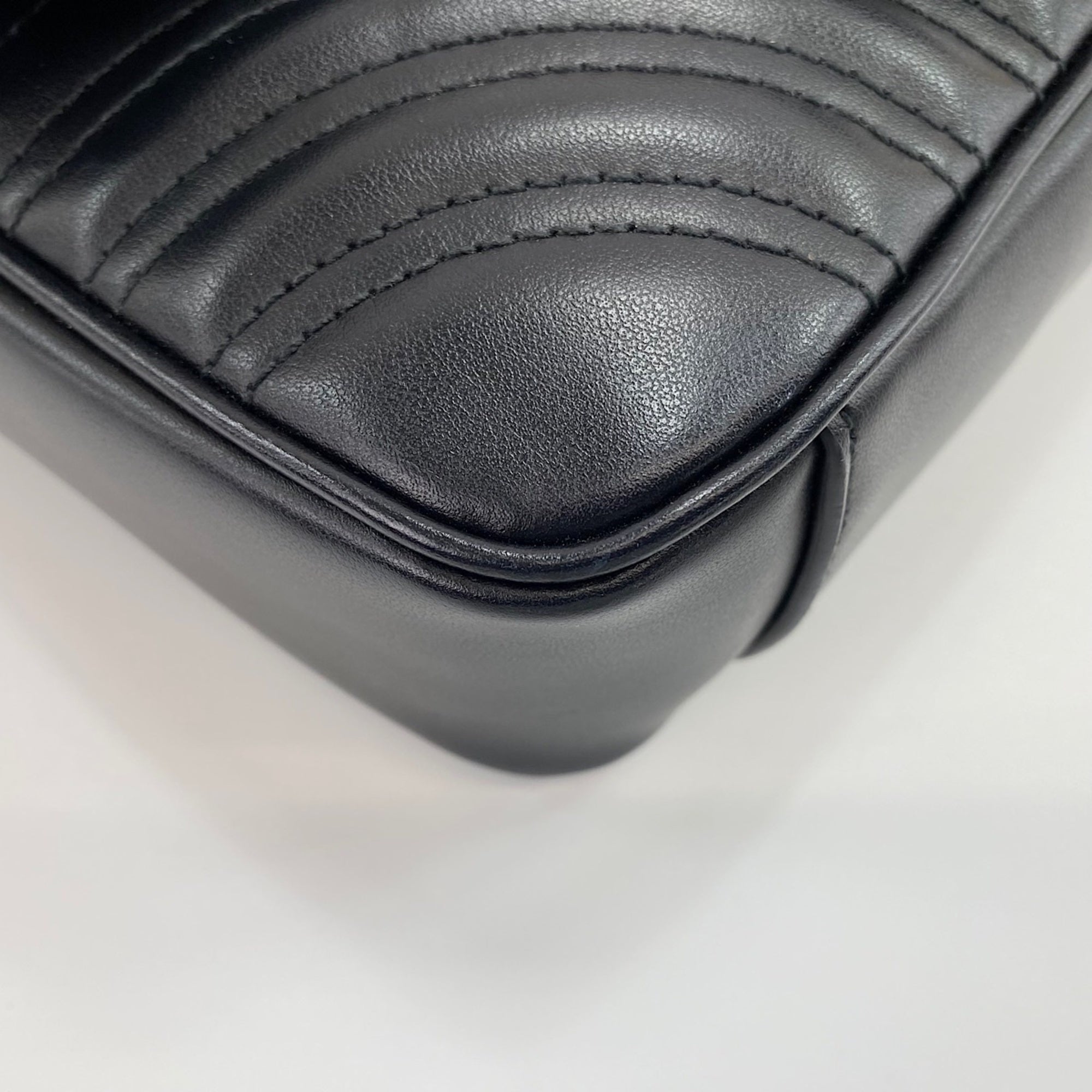 Gucci Gg Marmont Black Shoulder Bag (Pre-Owned)