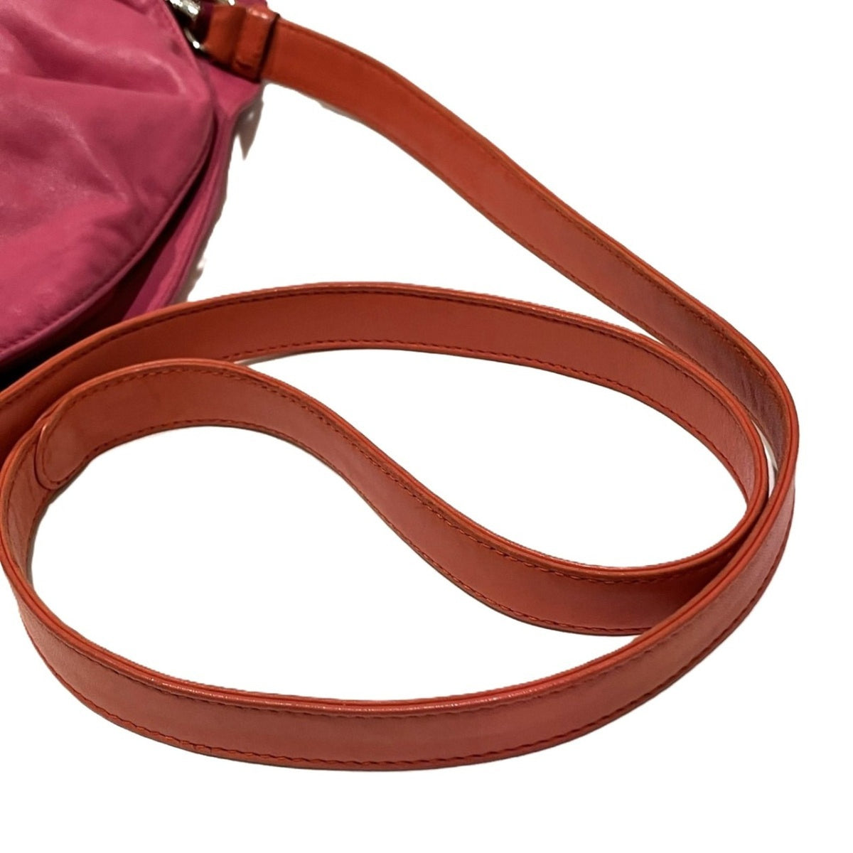 Loewe Pink Leather Shoulder Bag (Pre-Owned)
