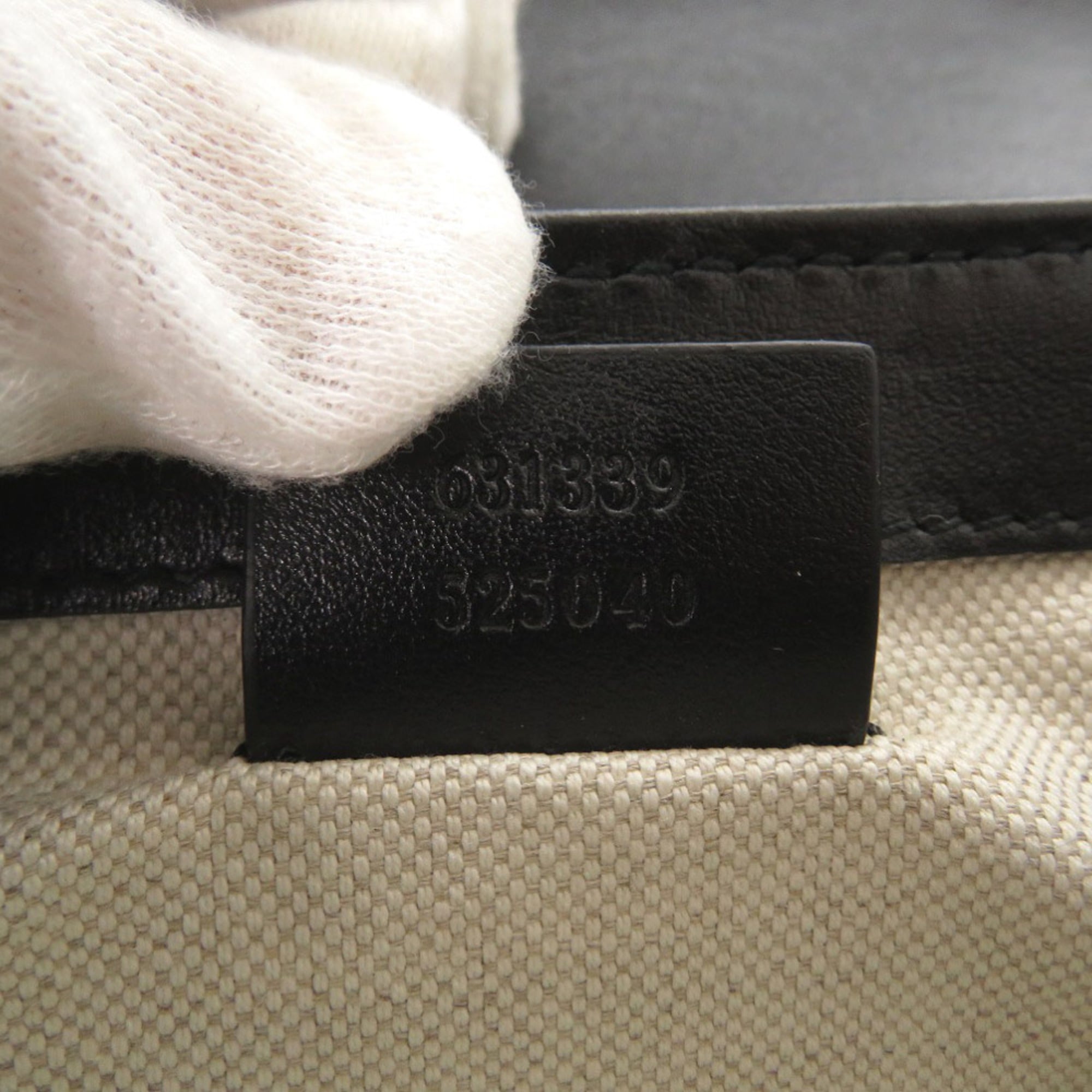 Gucci Black Leather Gg Leather Pouch Sling Bag (Pre-Owned)