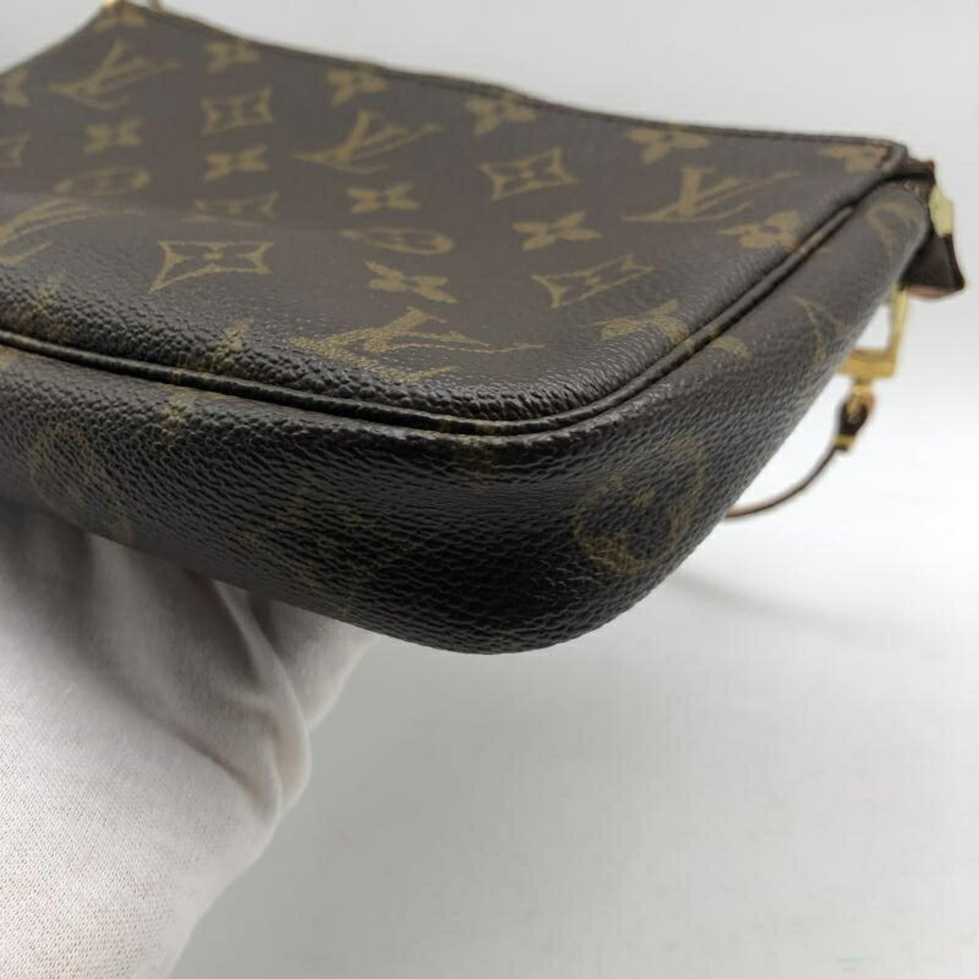 Louis Vuitton Brown Handbag Pochette (Pre-Owned)