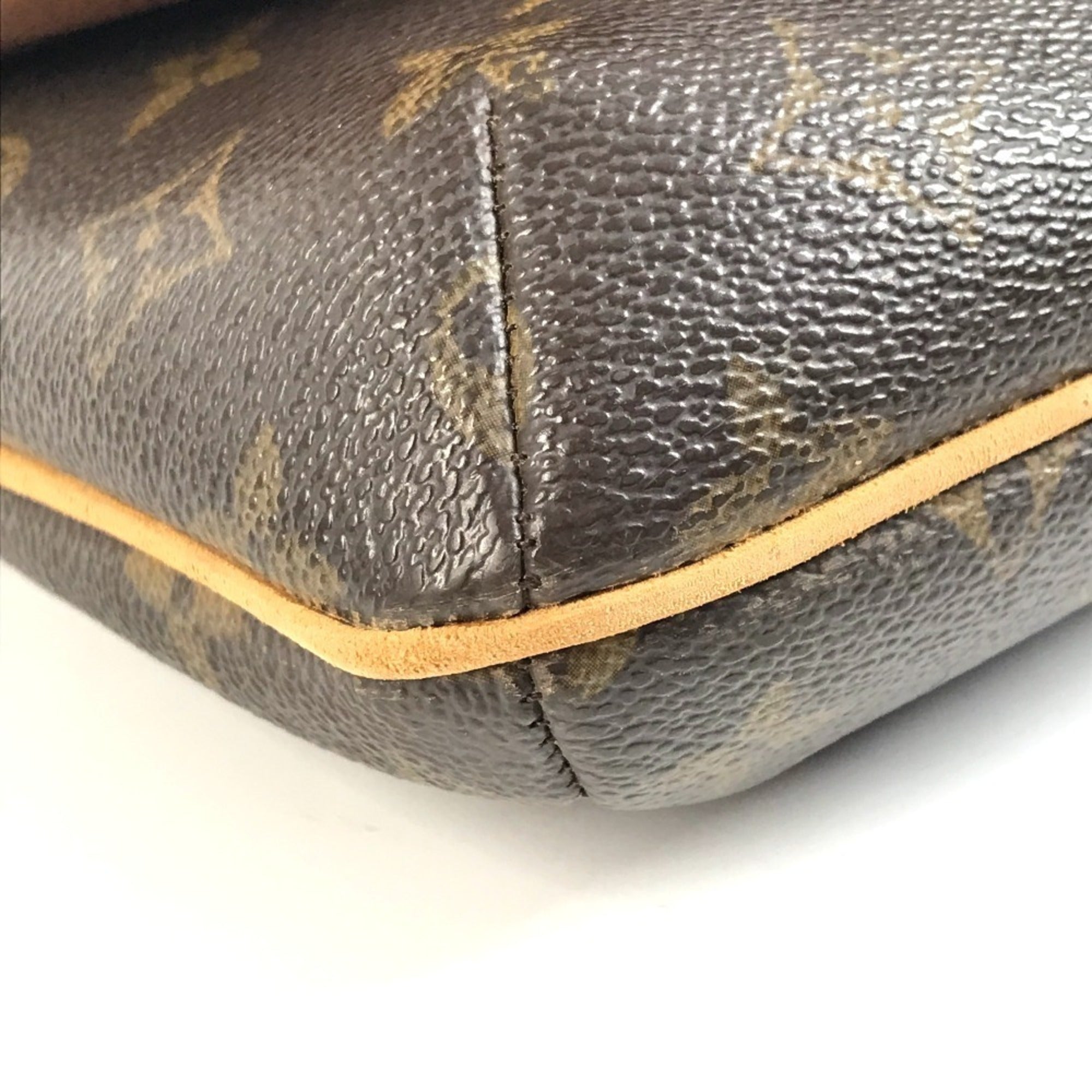 Louis Vuitton Brown Monogram Shoulder Bag (Pre-Owned)