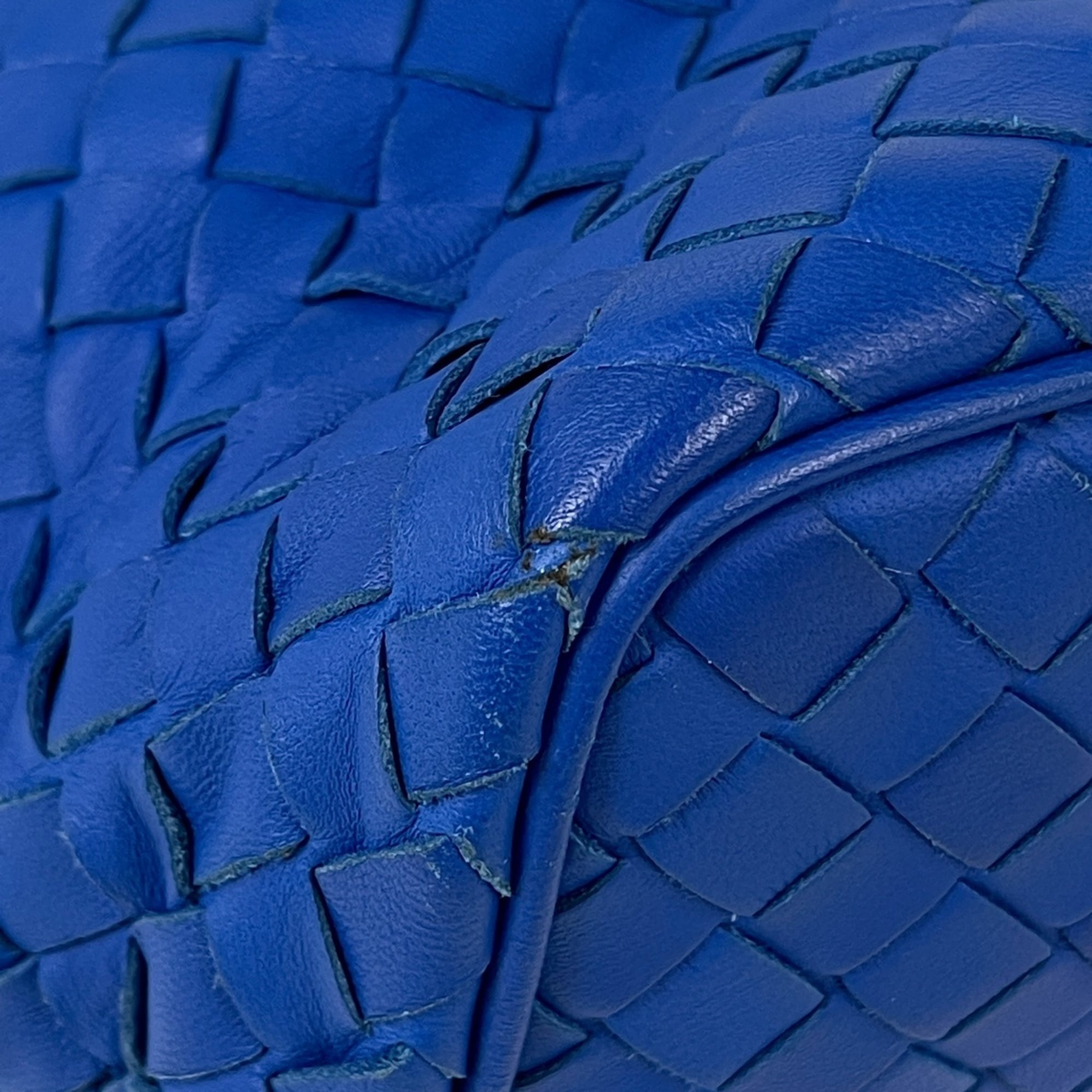 Bottega Veneta Blue Leather Shoulder Bag (Pre-Owned)