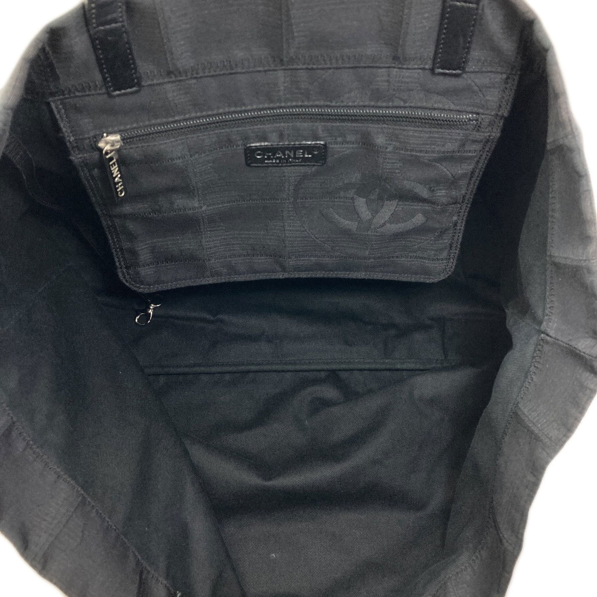 Chanel Black Nylon Jacquard Tote Bag (Pre-Owned)