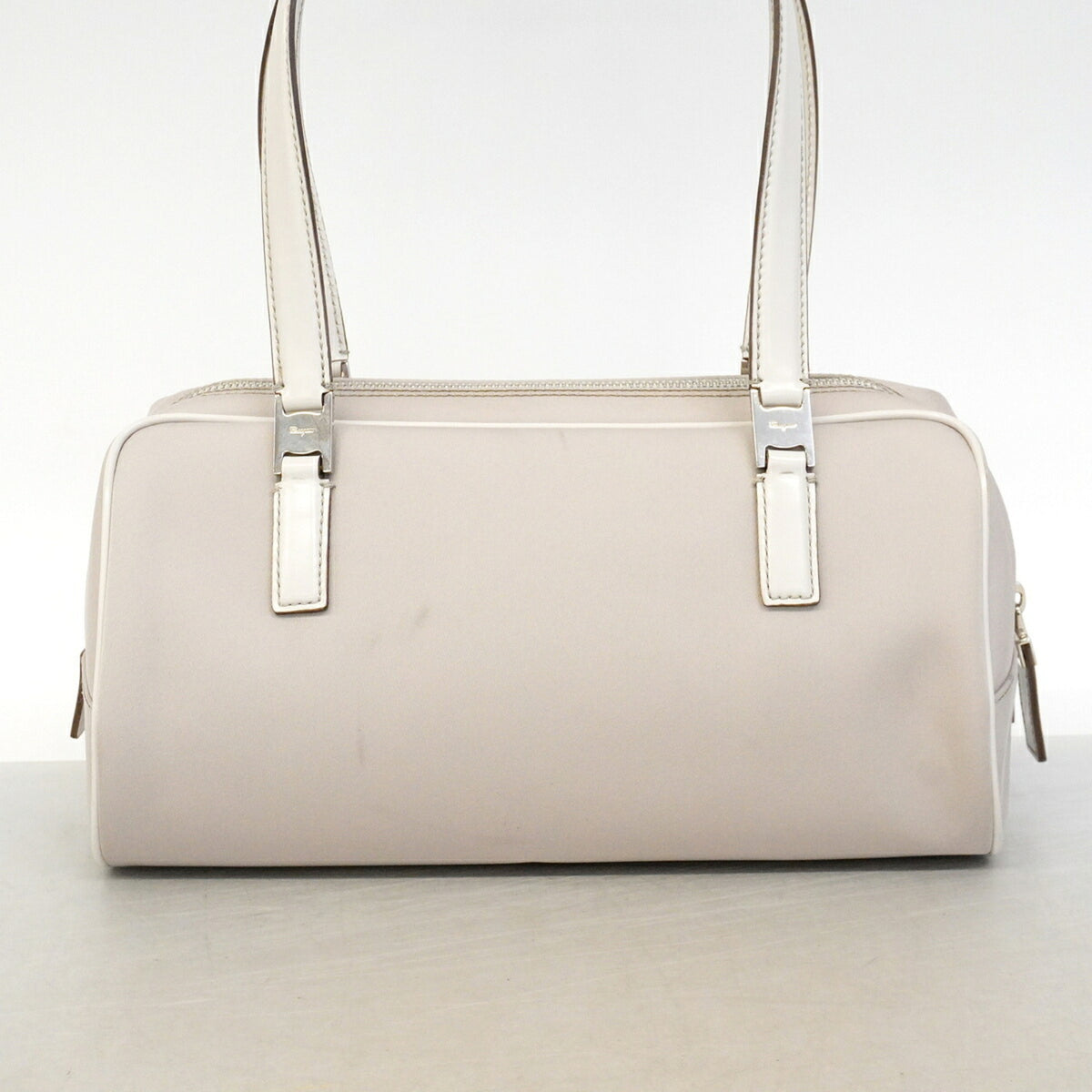 Salvatore Ferragamo Gray Nylon Handbag (Pre-Owned)