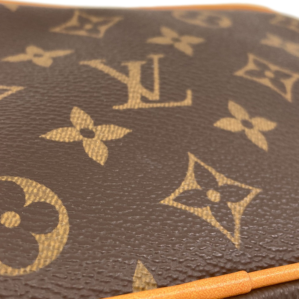 Louis Vuitton Monogram Monogram Shoulder Bag (Pre-Owned)