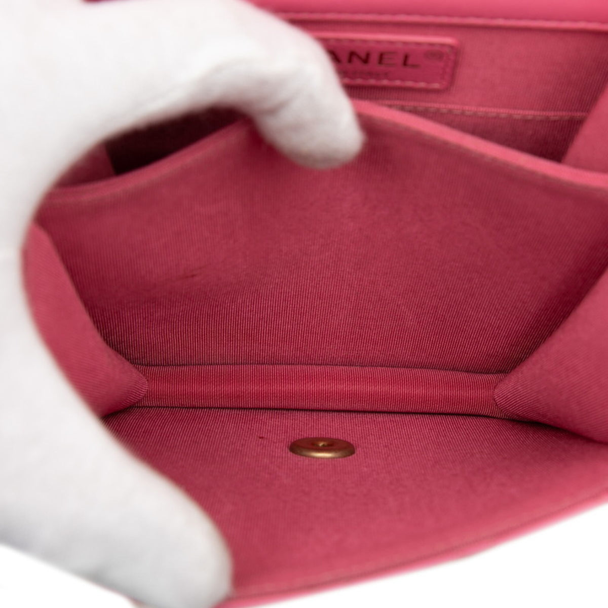 Chanel Pink Leather Shoulder Bag (Pre-Owned)