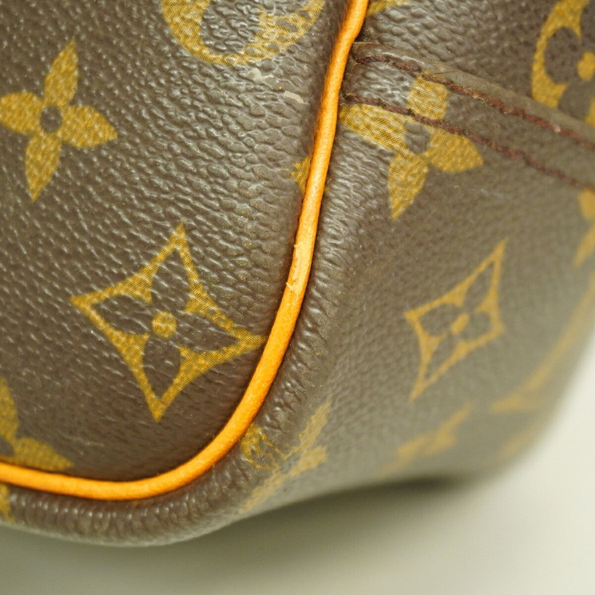 Louis Vuitton Brown Handbag (Pre-Owned)