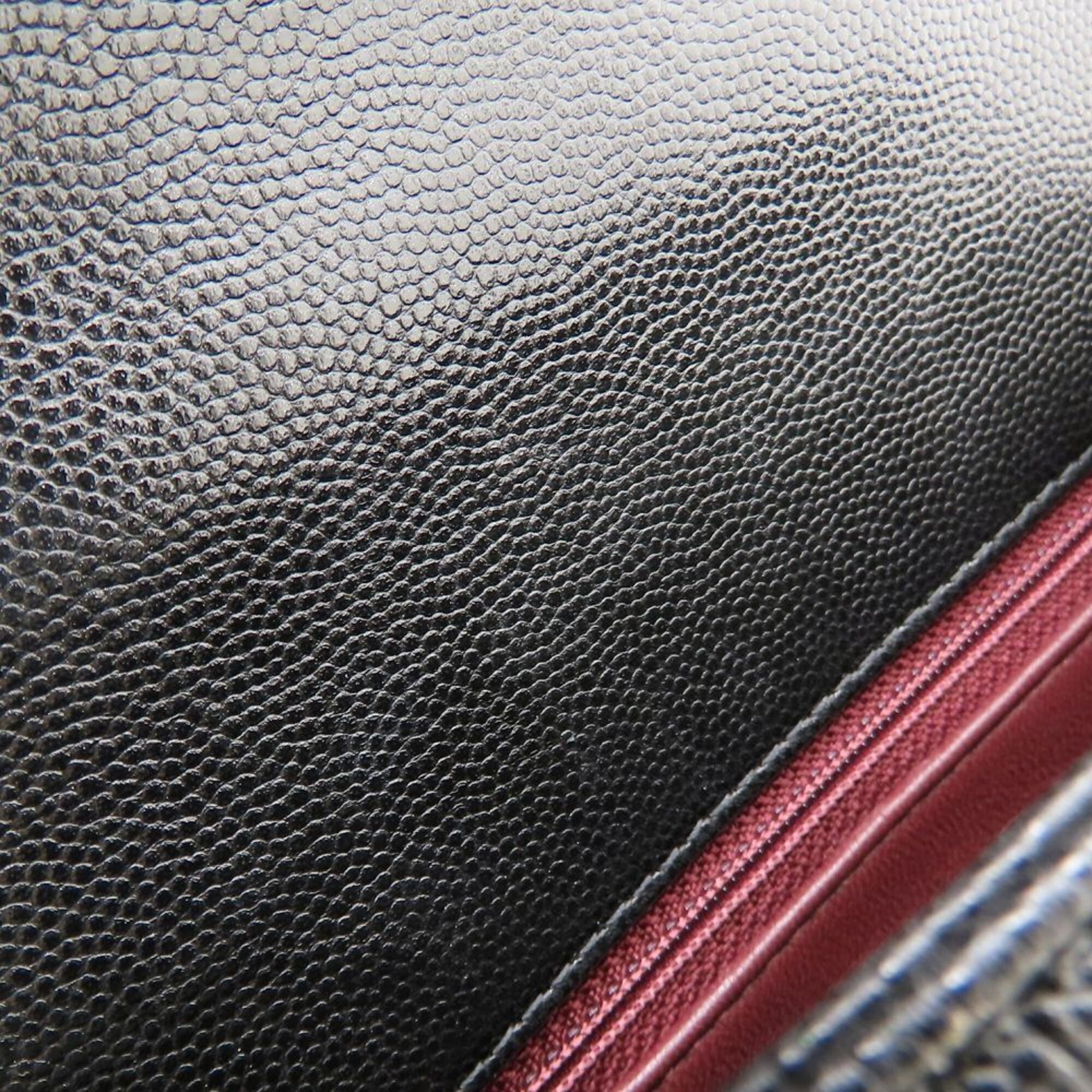 Chanel Black Grained Calfskin Handbag (Pre-Owned)