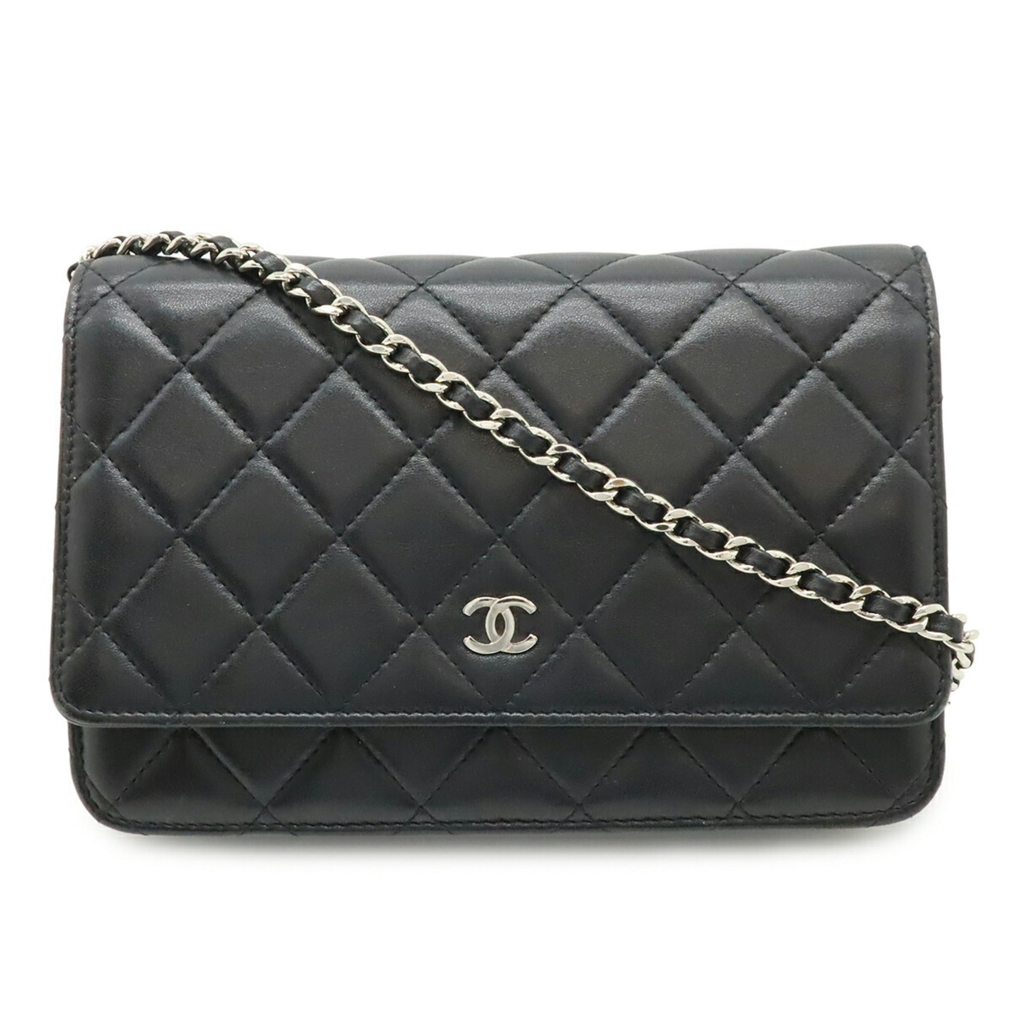 Chanel Black Leather Pochette Shoulder Bag (Pre-Owned)