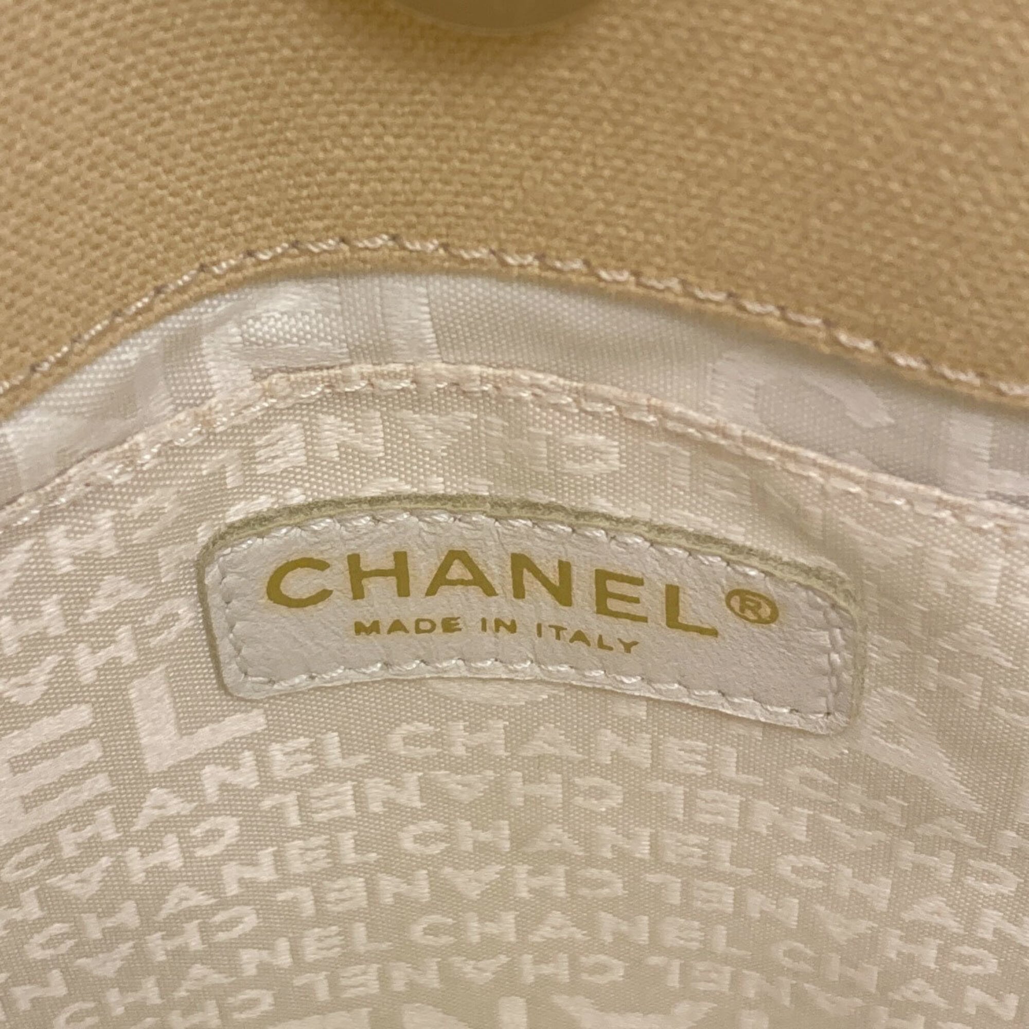 Chanel Beige Canvas Handbag (Pre-Owned)