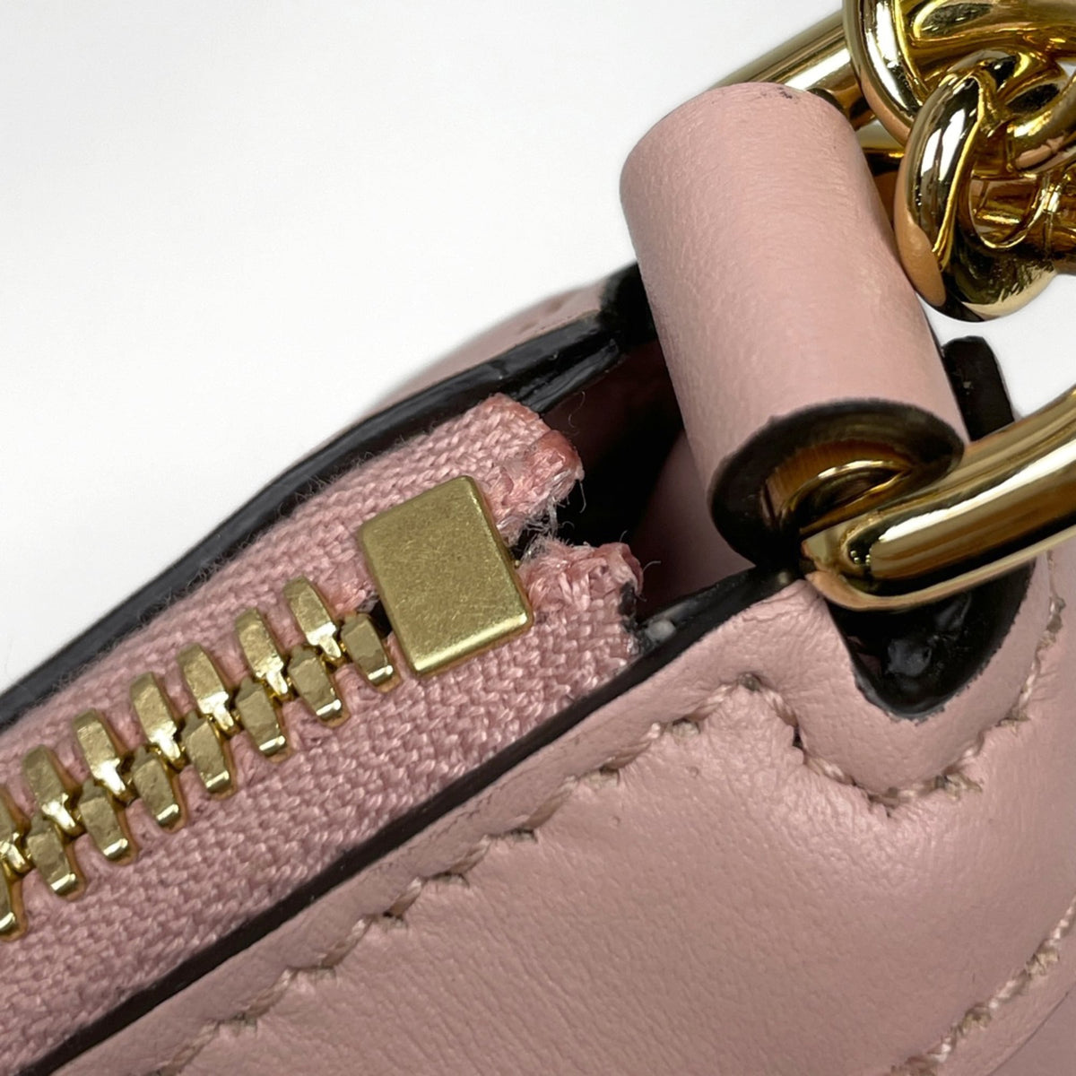 Gucci Pink Leather Shoulder Bag (Pre-Owned)