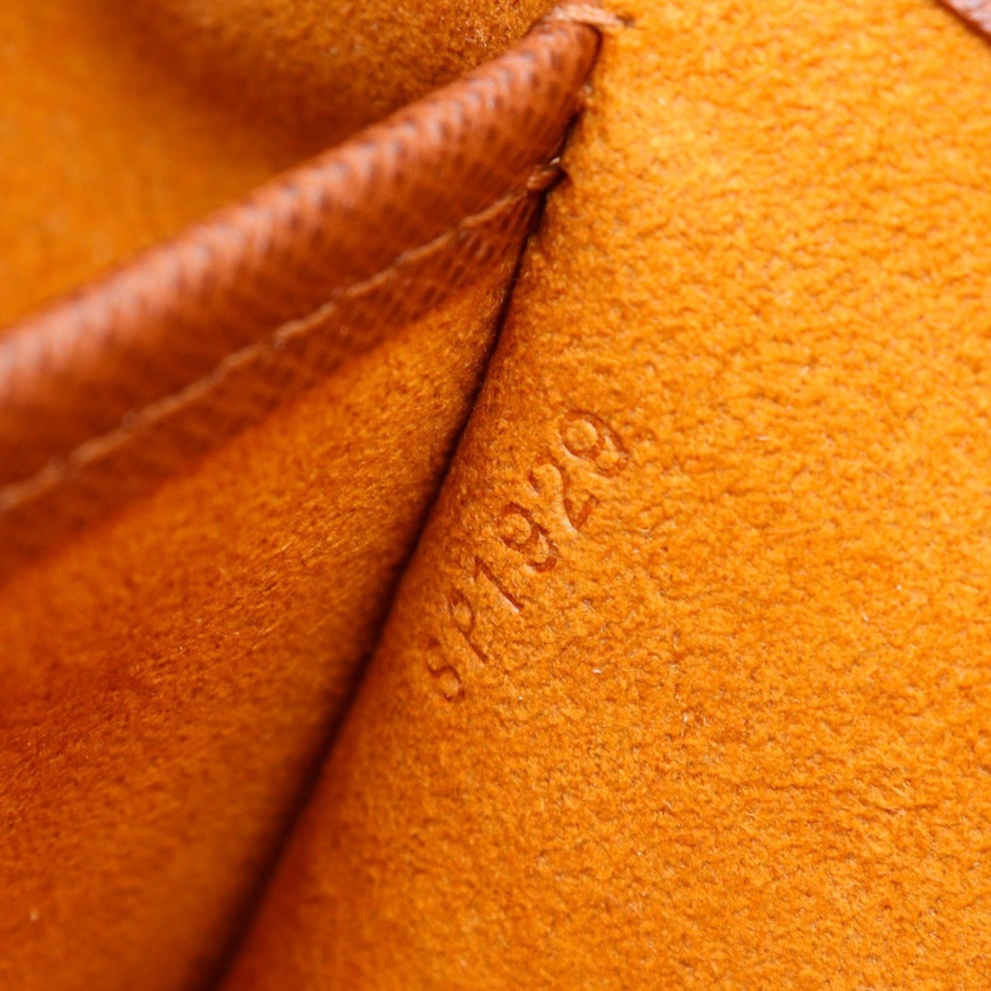 Louis Vuitton Brown Monogram Canvas Shoulder Bag (Pre-Owned)