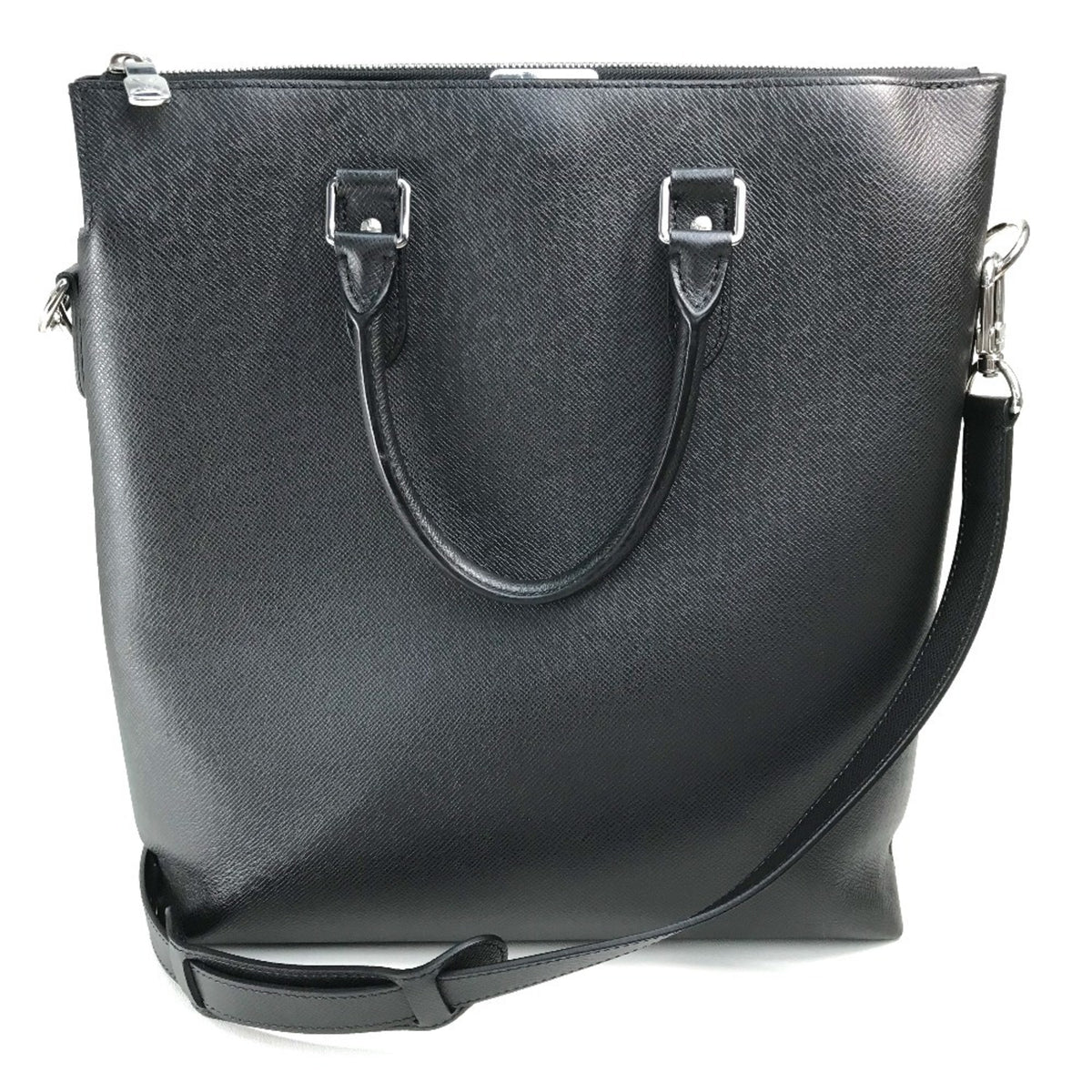 Louis Vuitton Taiga Black Noir Taiga Leather Handbag Shoulder Bag (Pre-Owned)