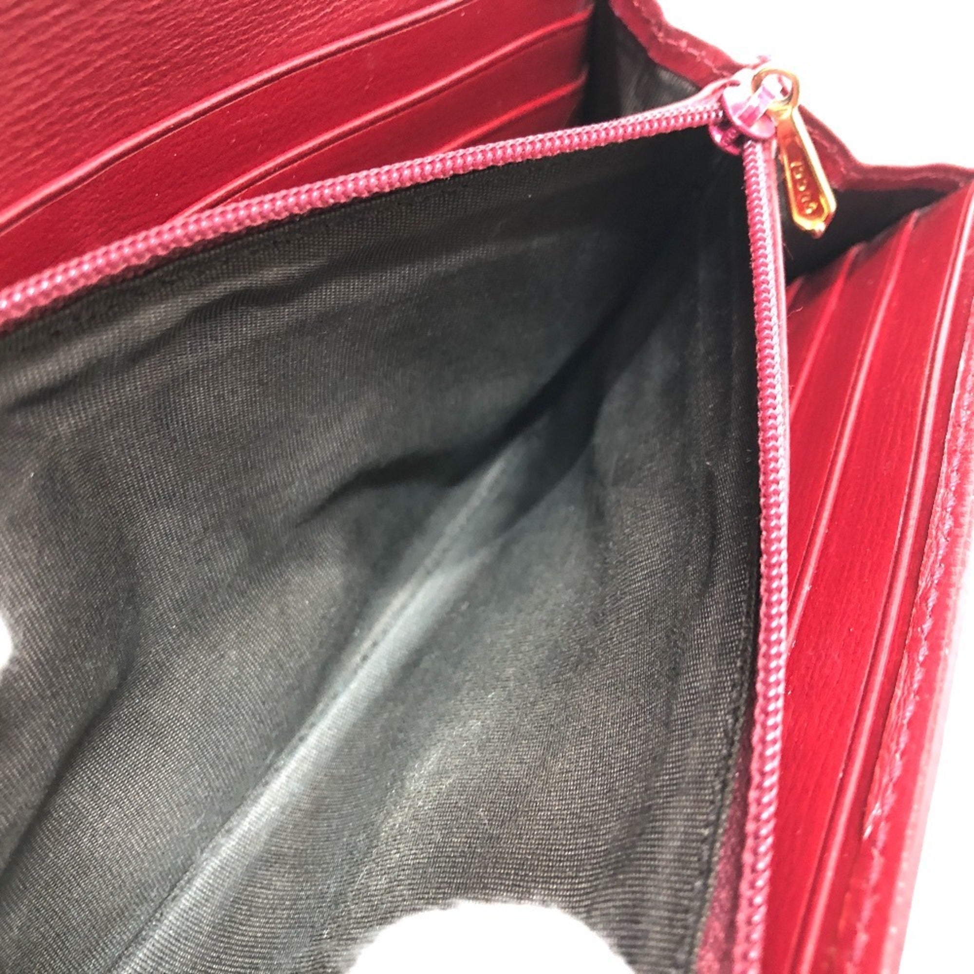 Gucci Red Color Leather Long Wallet (Bi-Fold) (Pre-Owned)