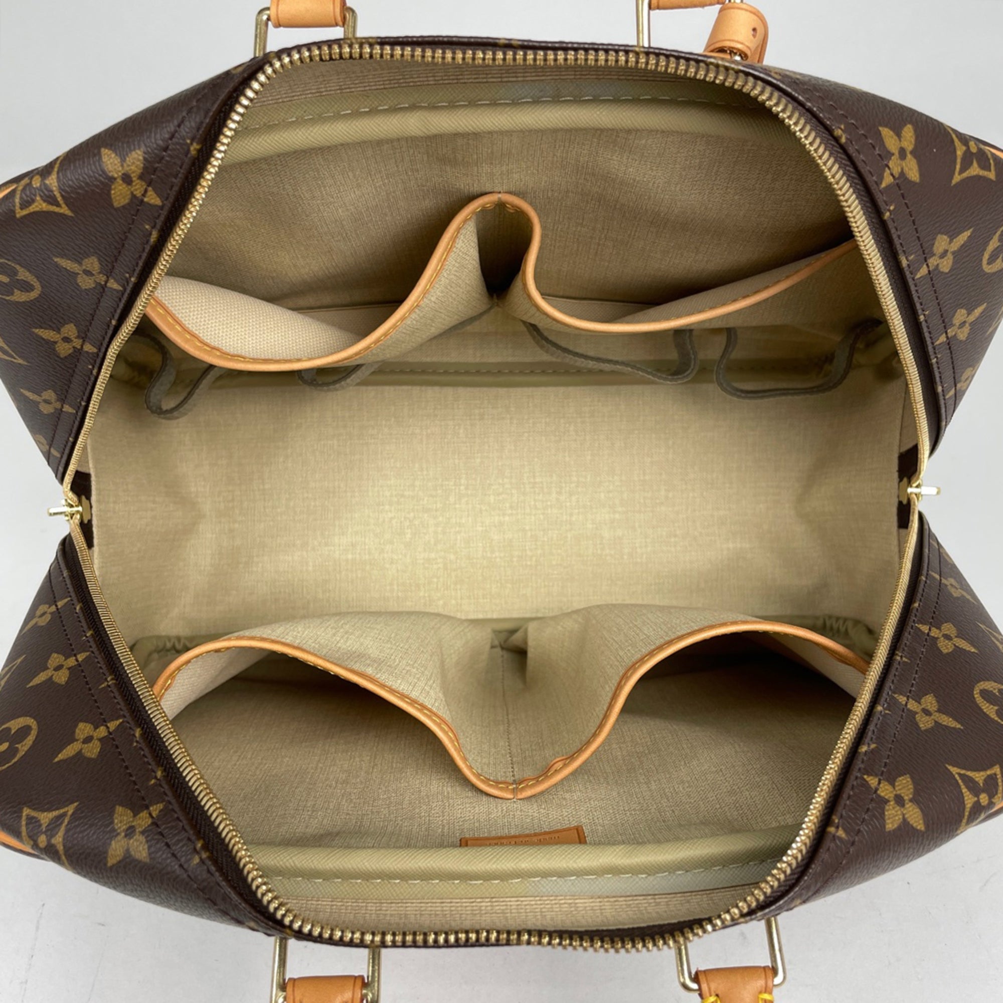 Louis Vuitton Brown Monogram Monogram Handbag (Pre-Owned)