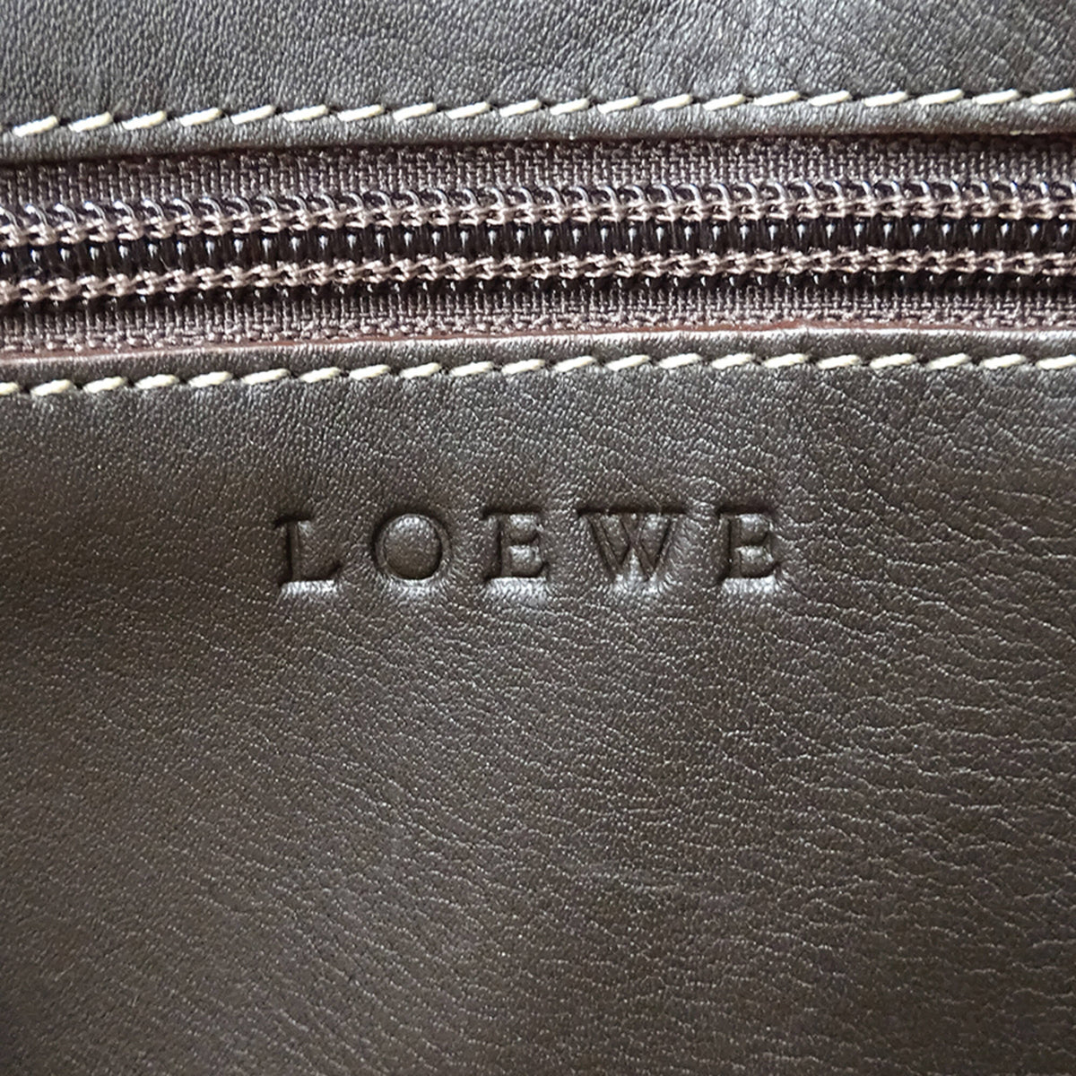 Loewe Beige Suede Handbag Shoulder Bag (Pre-Owned)