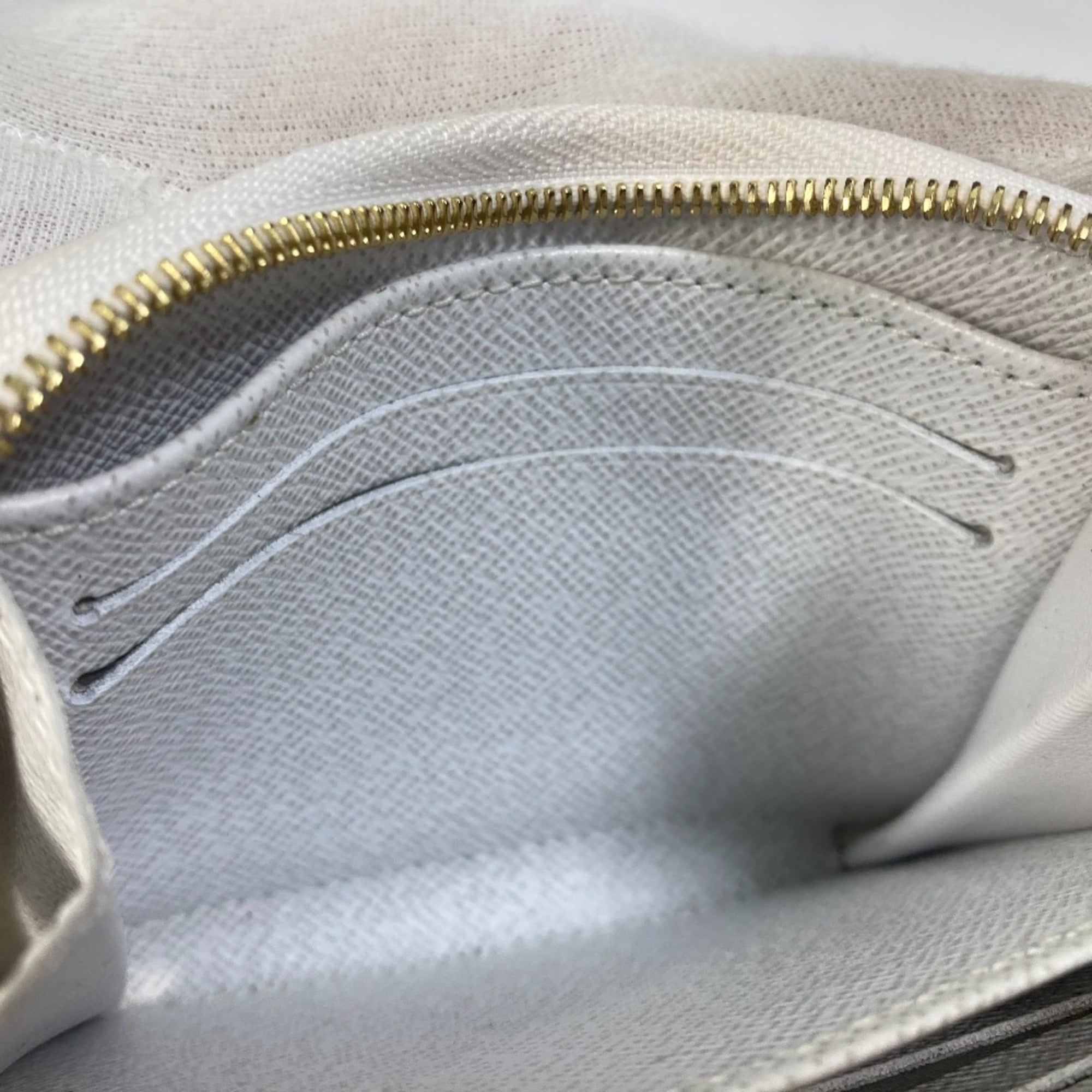 Louis Vuitton Epi Blanc White Epi Leather Coin Purse/Coin Case (Pre-Owned)