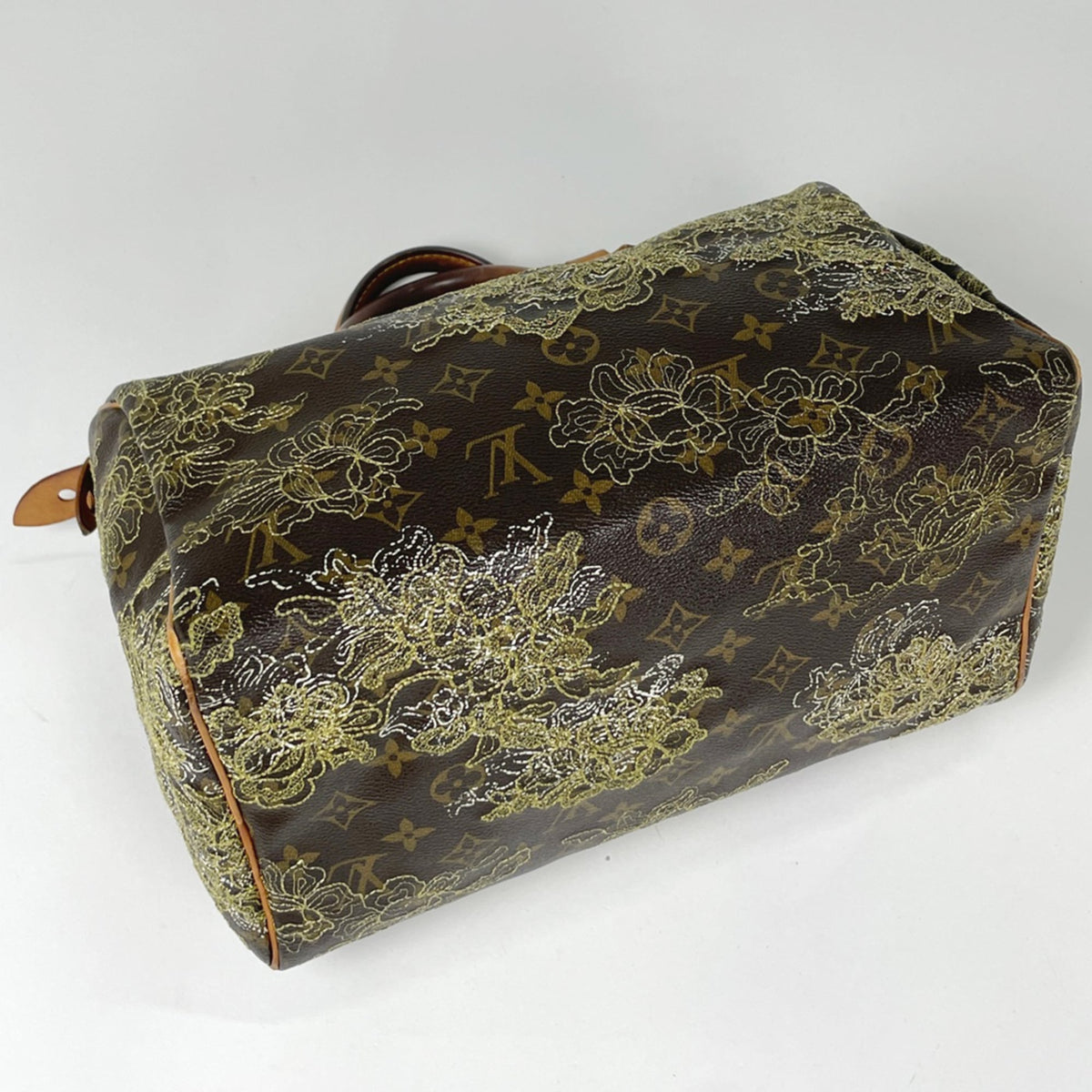 Louis Vuitton Or Handbag (Pre-Owned)