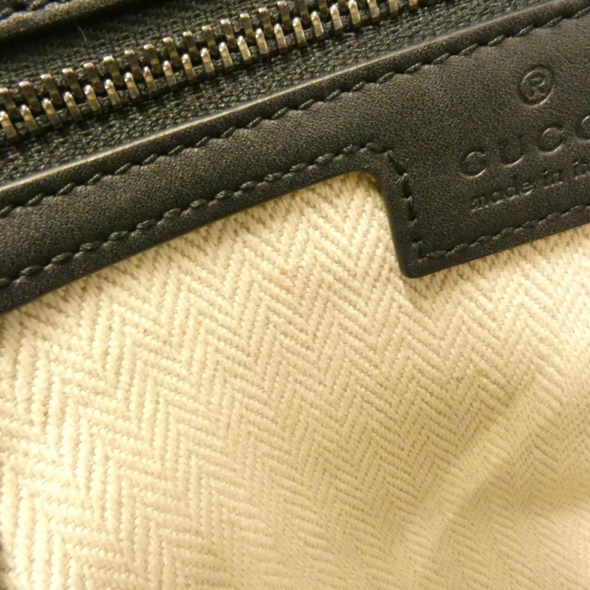 Gucci Black Coated Canvas Shoulder Bag (Pre-Owned)