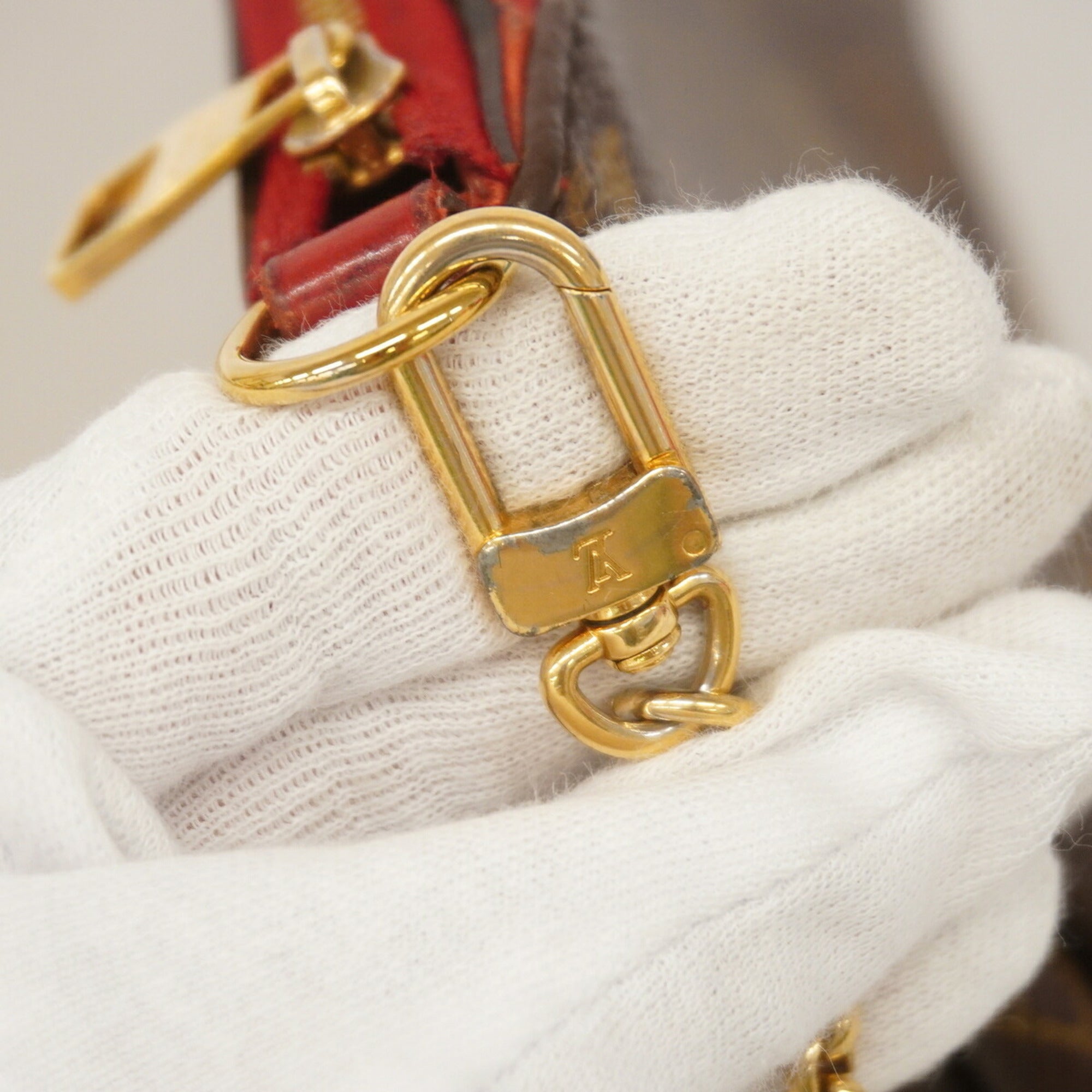 Louis Vuitton Brown Handbag (Pre-Owned)