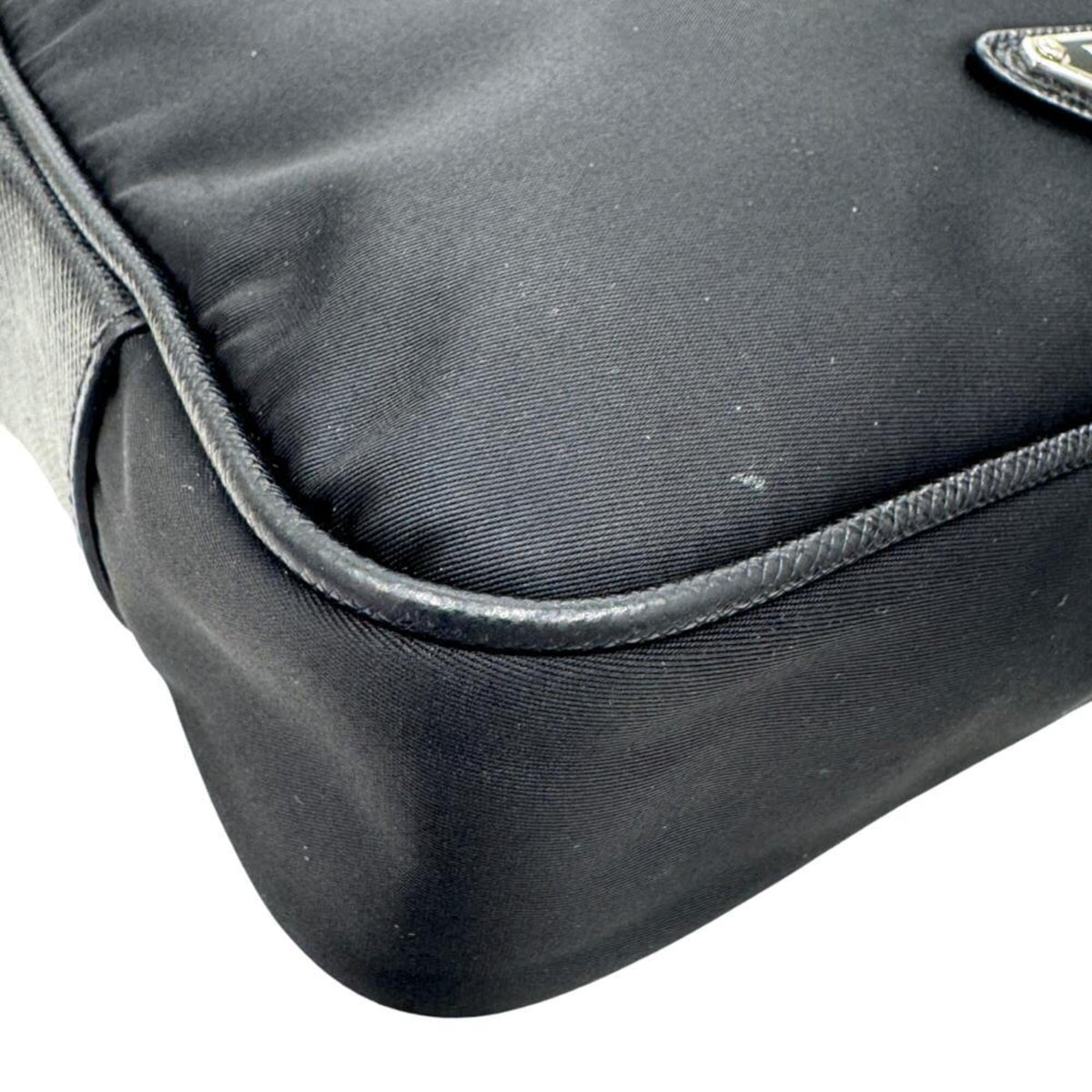 Prada Black Nylon Shoulder Bag (Pre-Owned)