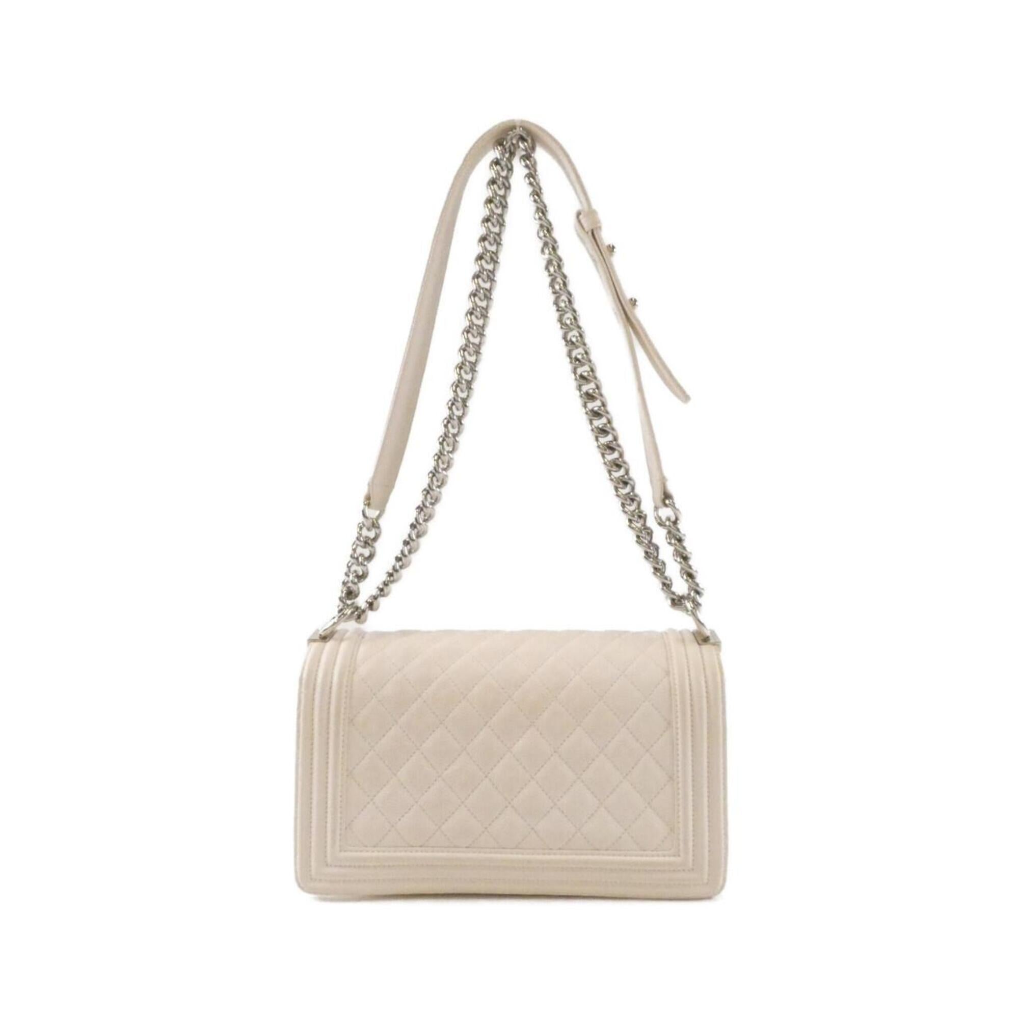 Chanel Boy Chanel White Grained Calfskin Shoulder Bag (Pre-Owned)