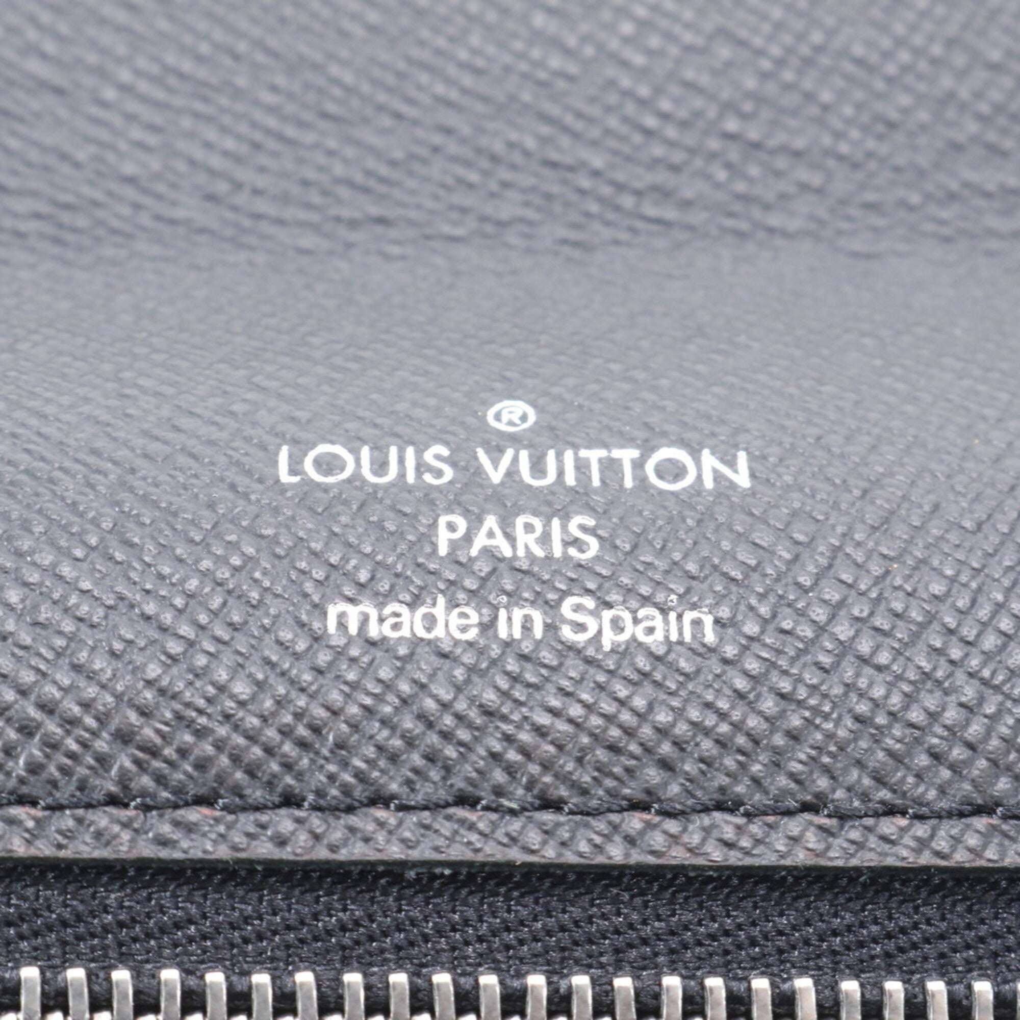 Louis Vuitton Ardoise Leather Handbag Pouch (Pre-Owned)