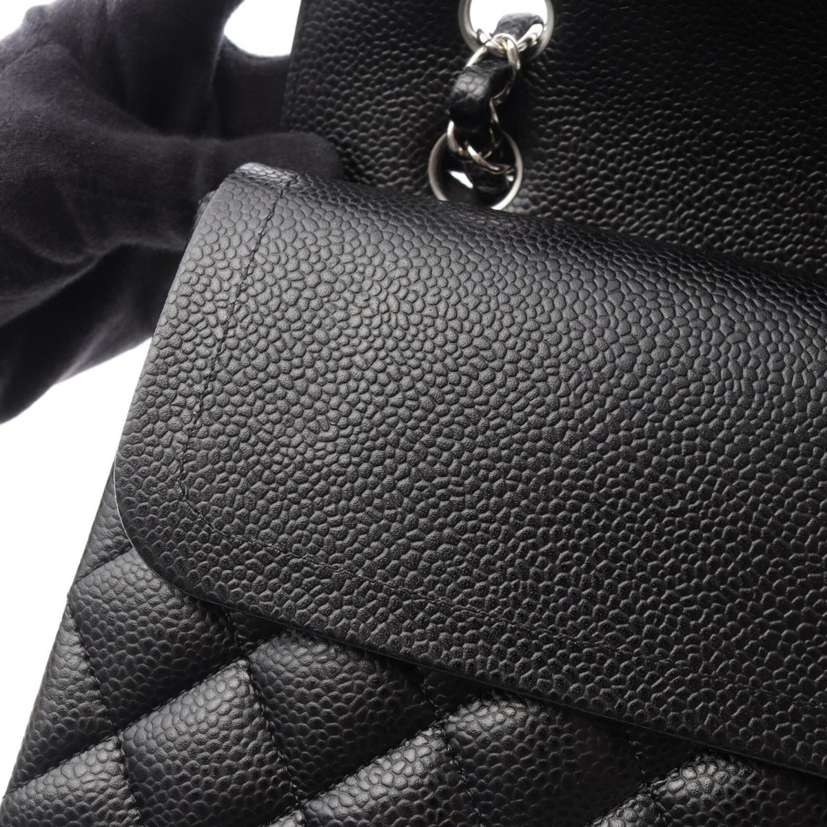 Chanel Matelasse Black Grained Calfskin Shoulder Bag (Pre-Owned)