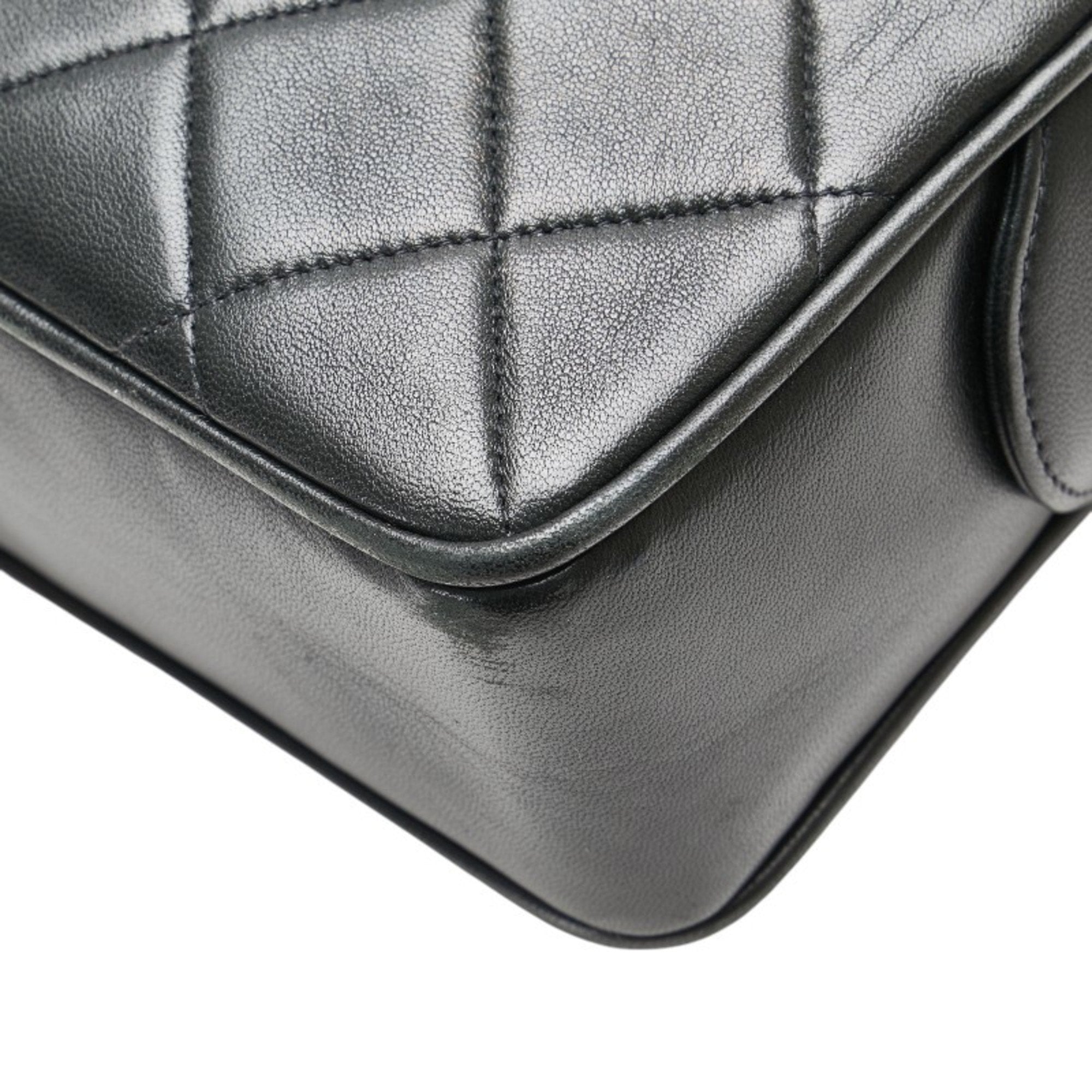 Chanel Black Leather Shoulder Bag (Pre-Owned)