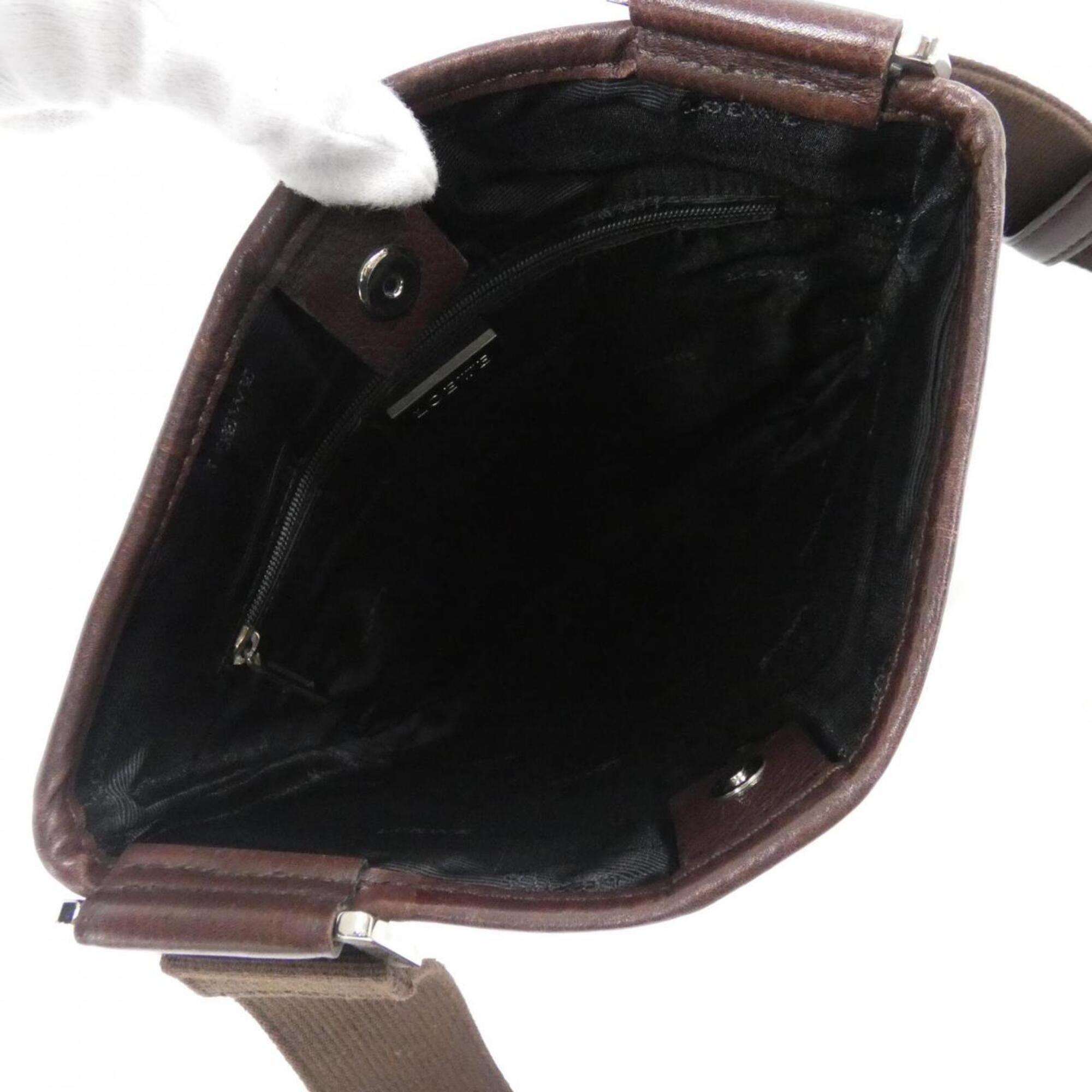 Loewe Brown Shoulder Bag (Pre-Owned)