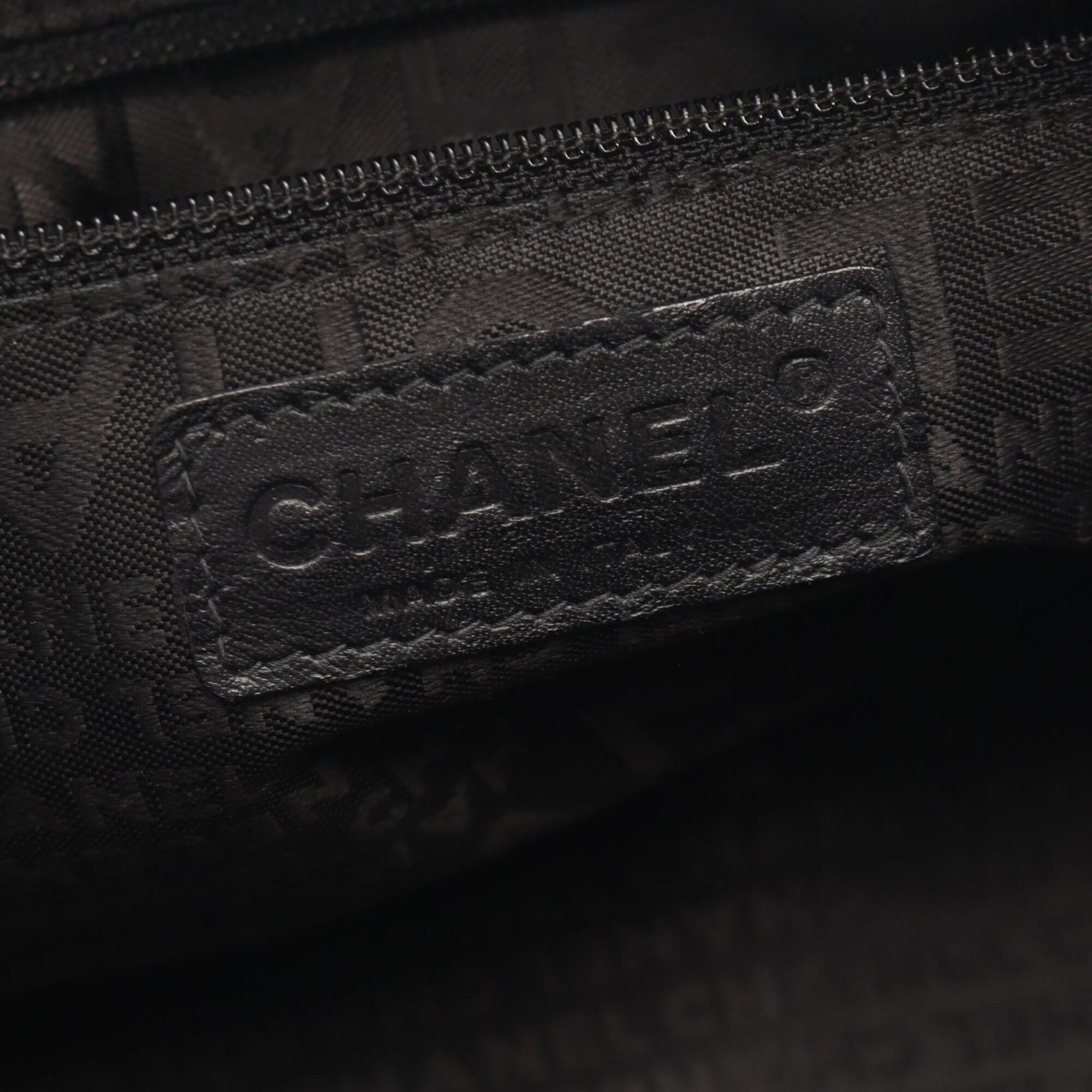 Chanel Black Grained Calfskin Handbag Tote Bag (Pre-Owned)