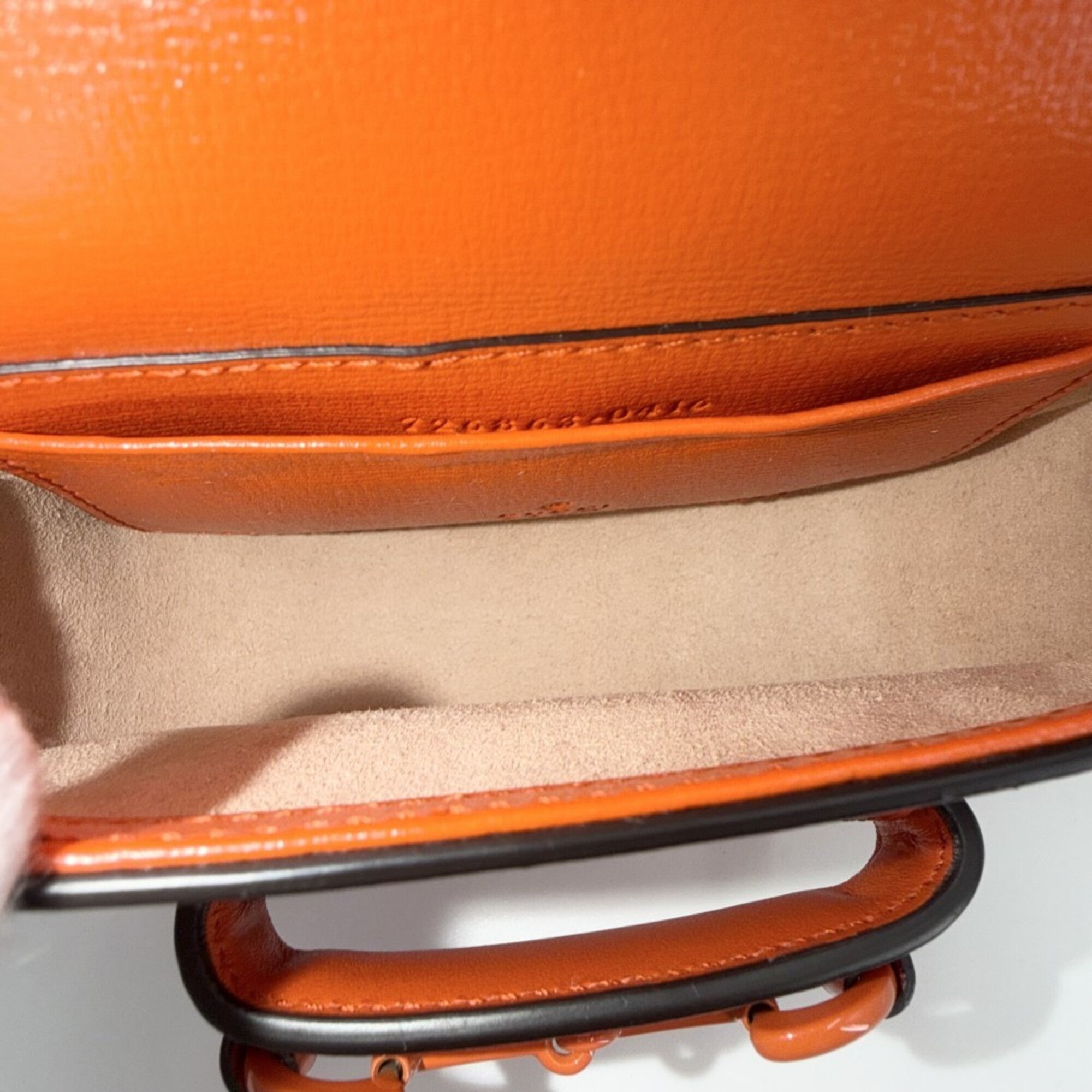 Gucci Orange Leather Shoulder Bag (Pre-Owned)