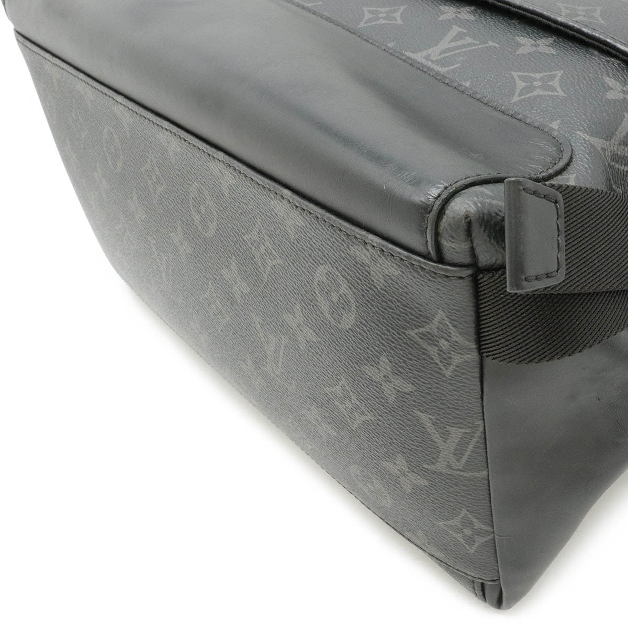 Louis Vuitton Monogram Eclipse Monogram Eclipse Monogram Eclipse Messenger Bag Shoulder Bag (Pre-Owned)